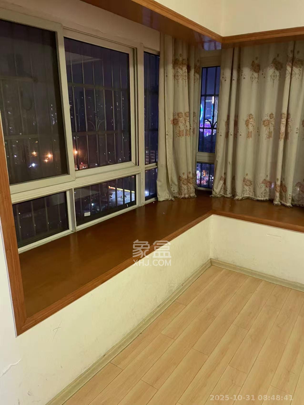 香槟小镇(香槟花苑) 2室2厅1卫 1600.0元/月 香槟小镇(香槟花苑) 2室2厅1卫 1600.0元/月室内图