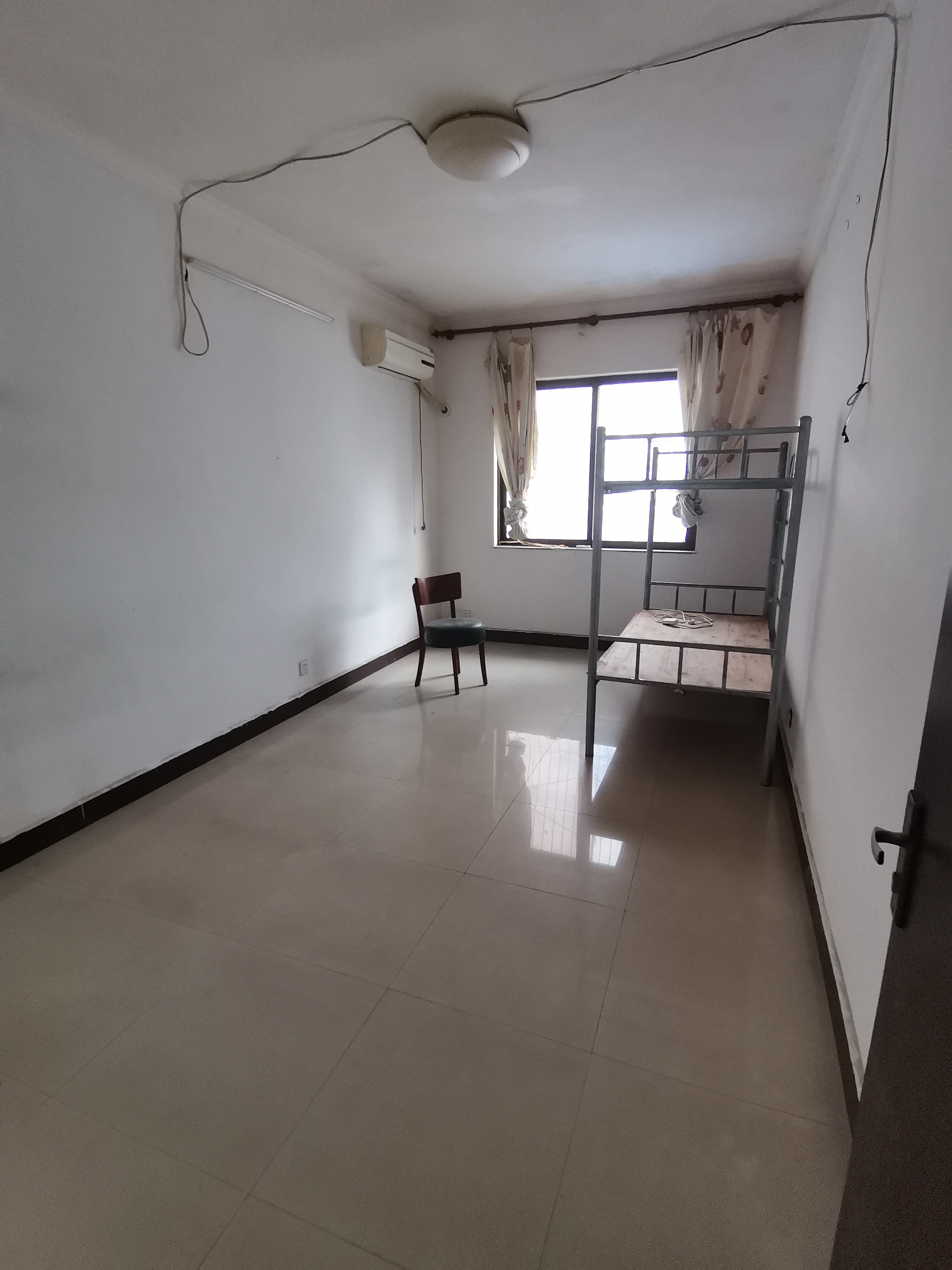 工商公寓  3室1厅1卫    1500.0元/月室内图