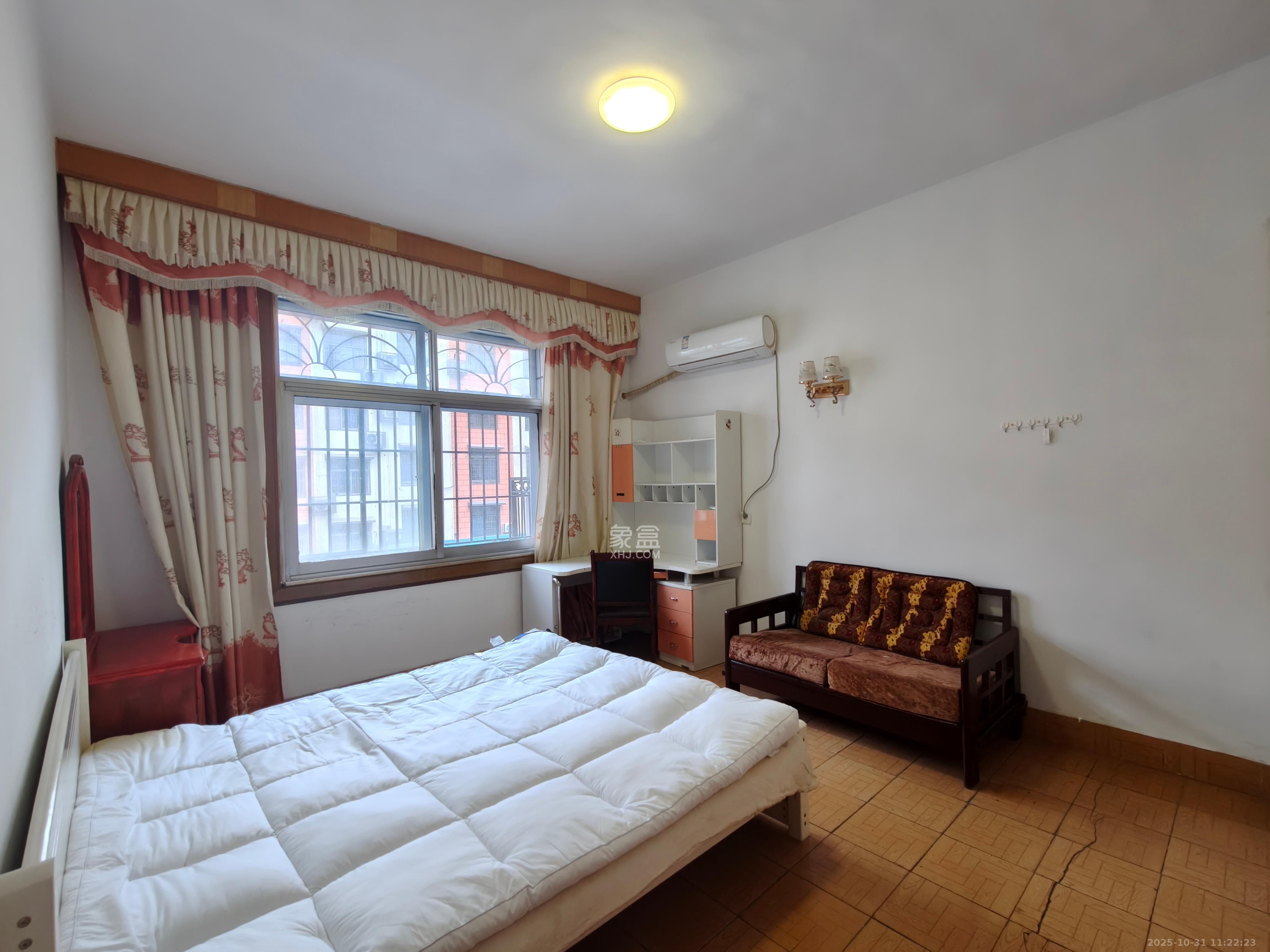 星沙四区  3室2厅1卫    1800.0元/月 星沙四区  3室2厅1卫    1800.0元/月室内图