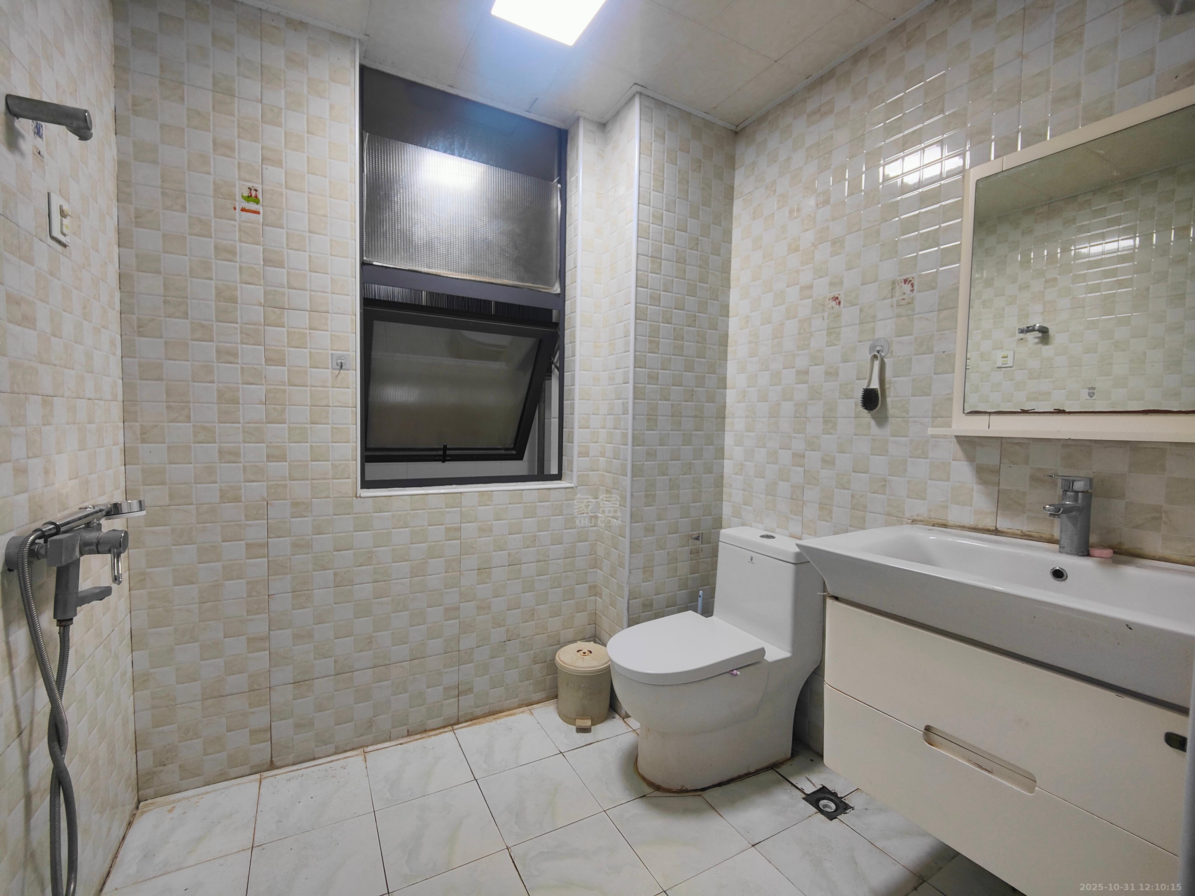 尚格名城香榭丽舍 2室2厅1卫 1400.0元/月 尚格名城香榭丽舍 2室2厅1卫 1400.0元/月室内图