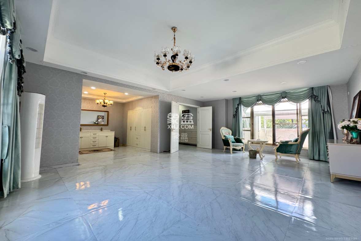 碧桂园威尼斯城 6室2厅1卫 10800.0元/月 碧桂园威尼斯城 6室2厅1卫 10800.0元/月室内图