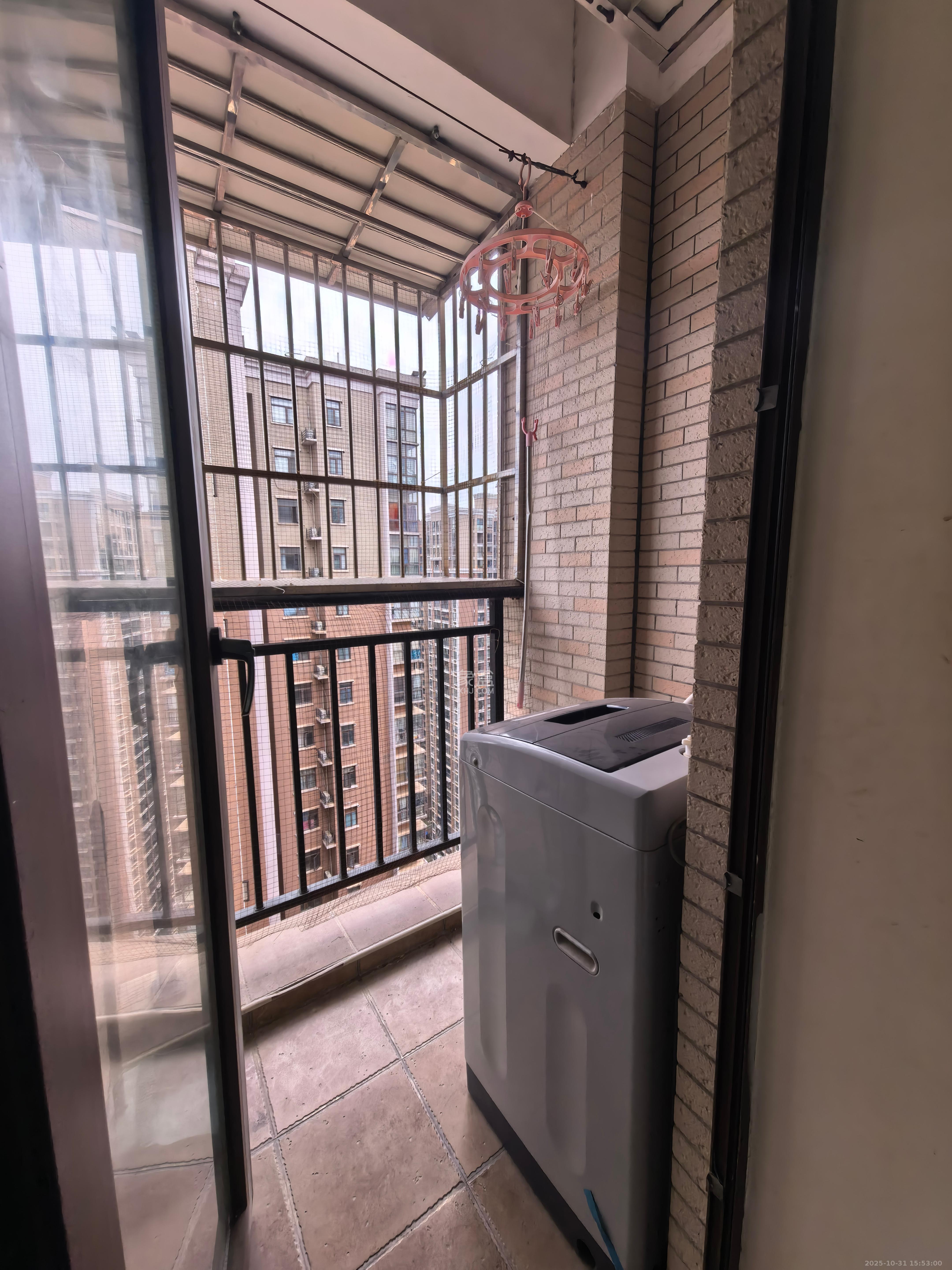 水岸世景  1室1厅1卫    1200.0元/月 水岸世景  1室1厅1卫    1200.0元/月室内图