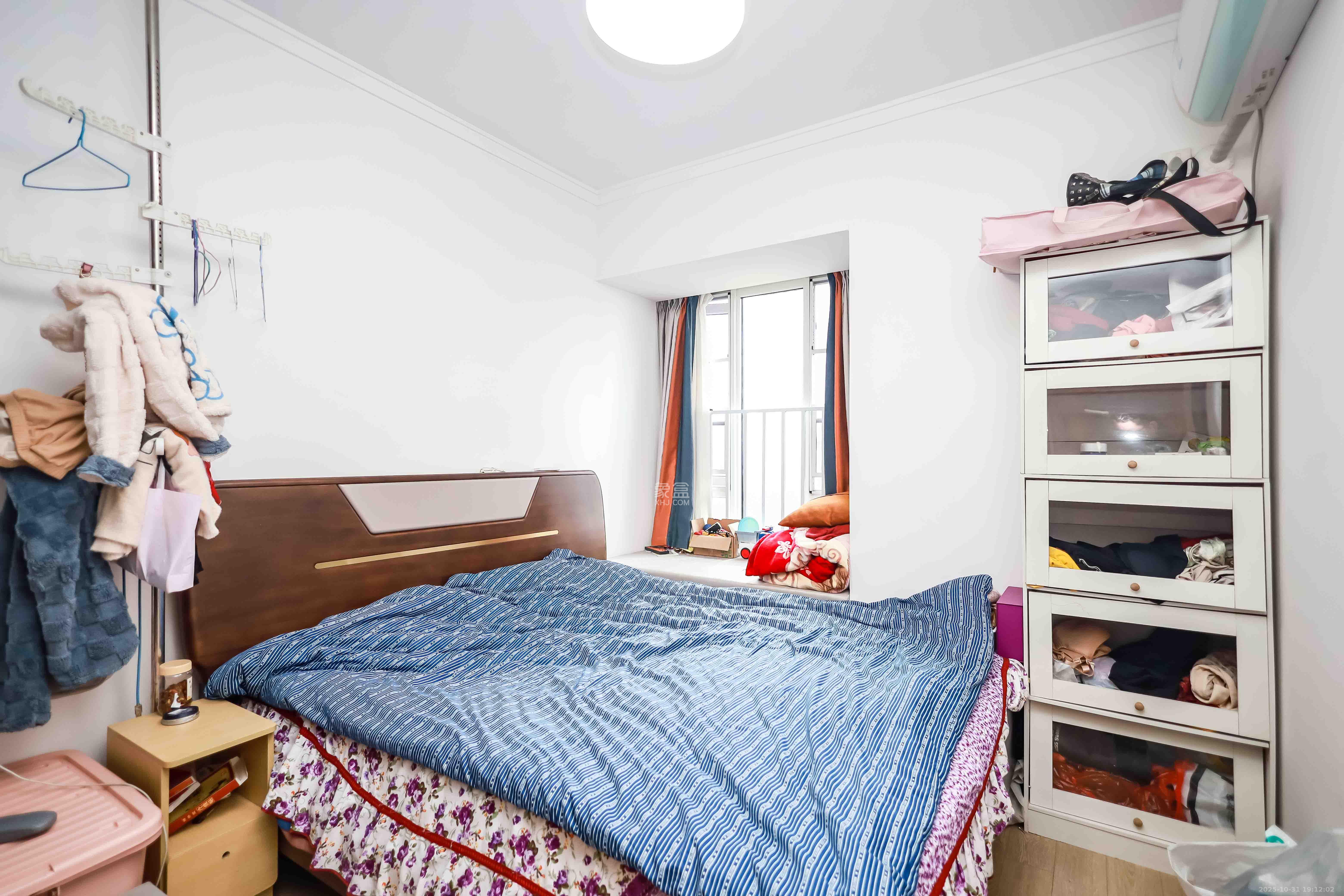 金地中交麓谷香颂(金地中交雅苑)  4室2厅2卫    140.8万卧室