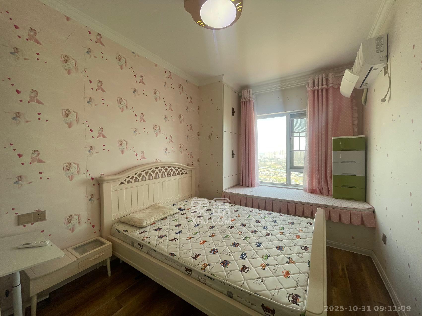 万国城（当代满庭春MOMA）三期  3室1厅1卫    2200.0元/月室内图