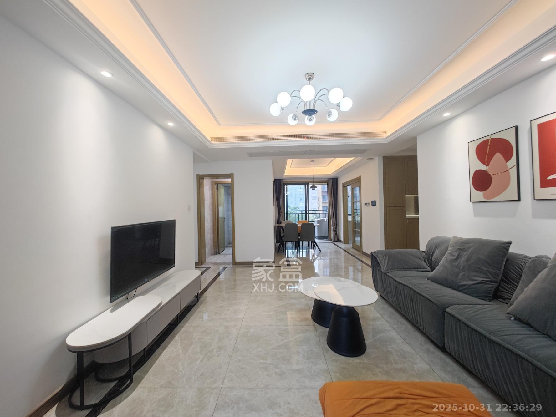 中建璟和城  4室2厅2卫    110.0万 中建璟和城  4室2厅2卫    110.0万客厅