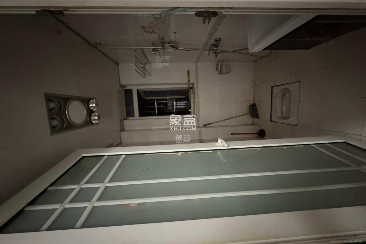 湘瑞家园 3室2厅1卫 1300.0元/月 湘瑞家园 3室2厅1卫 1300.0元/月室内图