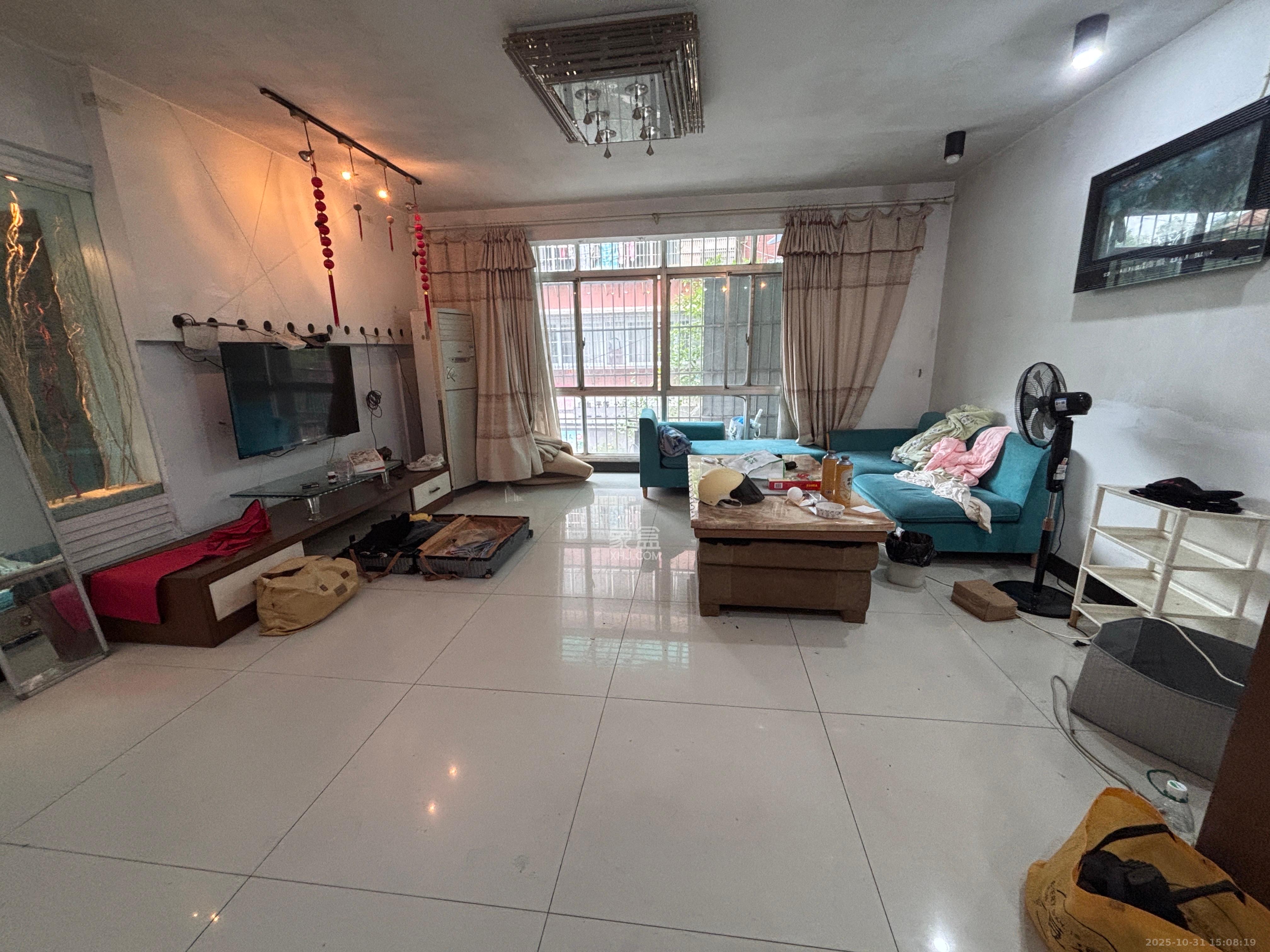 广铁集团长沙铁路家属区  3室2厅1卫    2200.0元/月