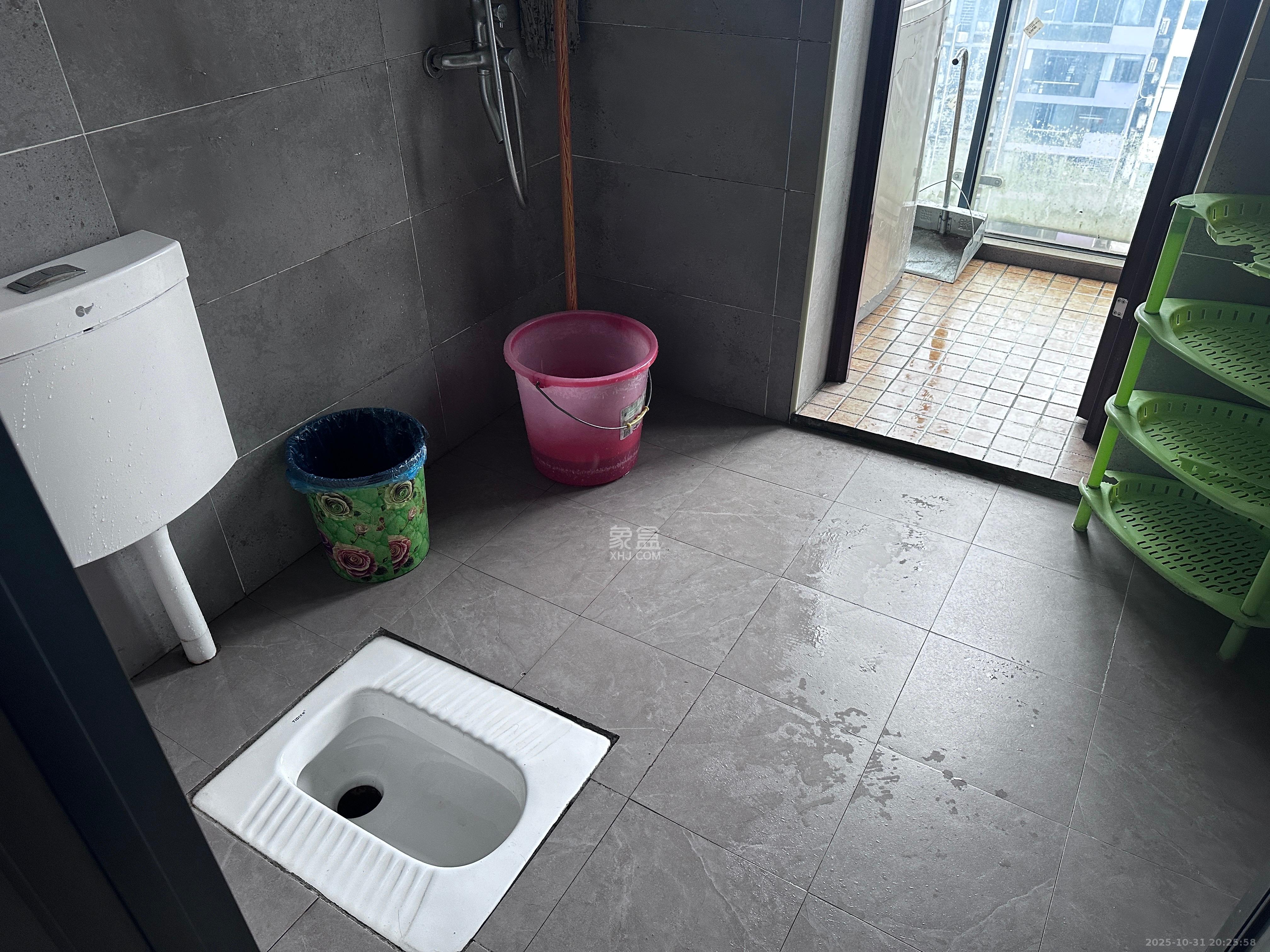 湘江世纪城悦江苑  3室2厅2卫    3000.0元/月 湘江世纪城悦江苑  3室2厅2卫    3000.0元/月室内图