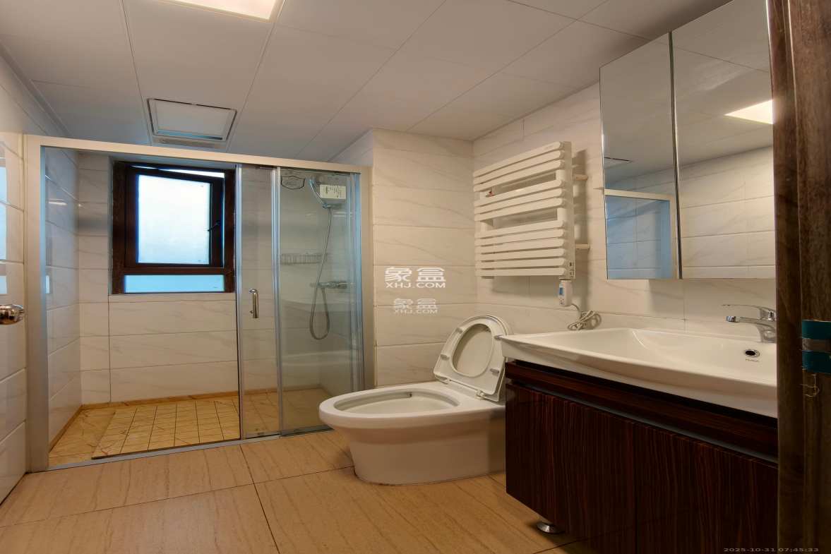 碧桂园翘楚棠 4室2厅2卫 2500.0元/月 碧桂园翘楚棠 4室2厅2卫 2500.0元/月室内图