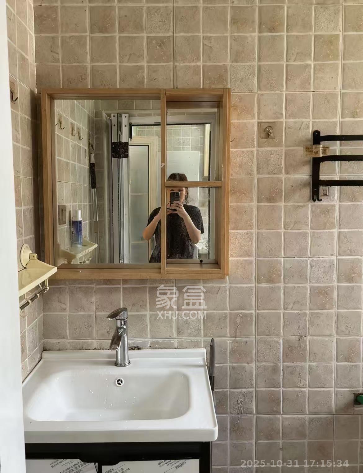 赤岗小区（一二三片）  3室1厅1卫    2400.0元/月室内图