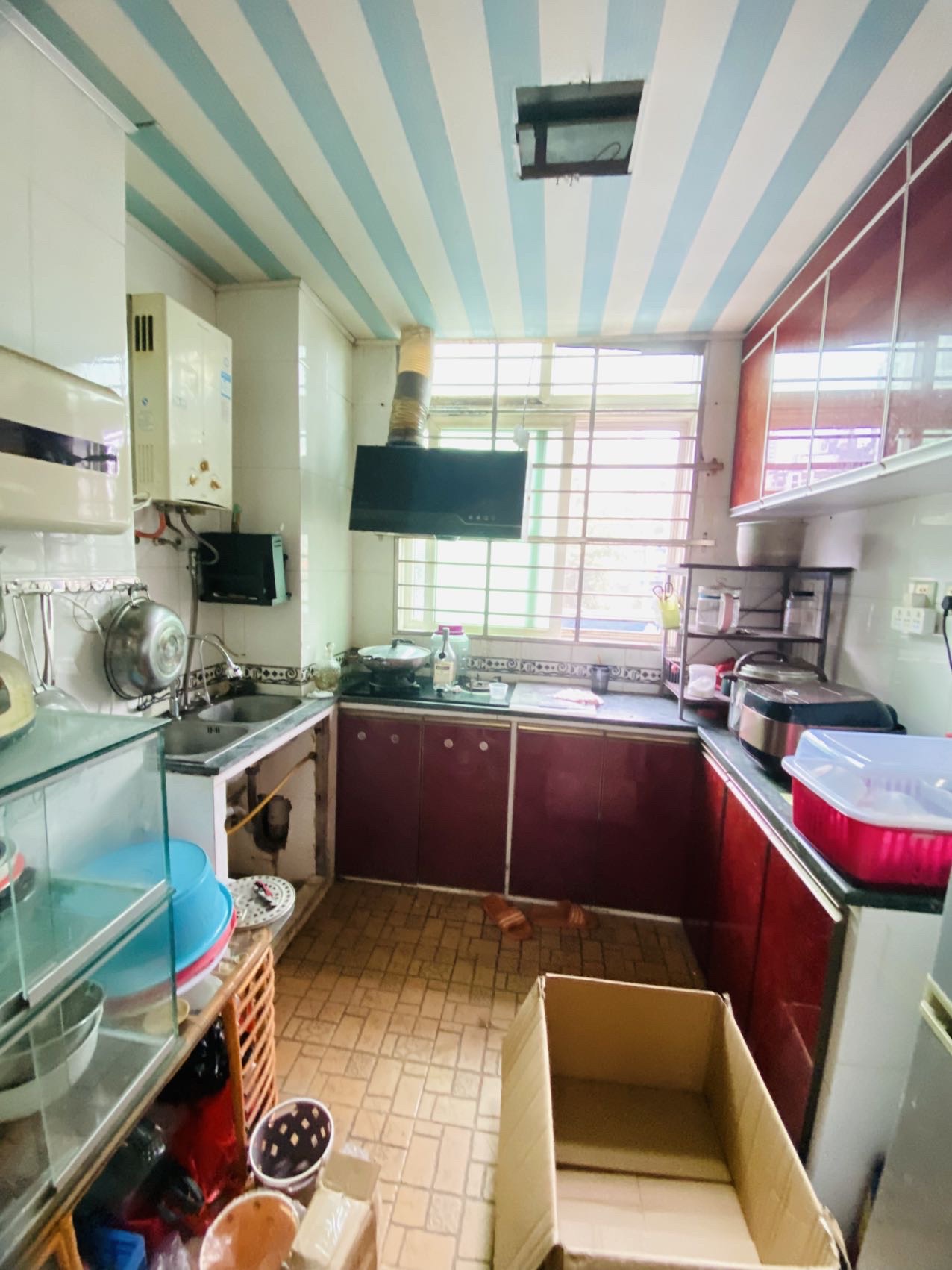 昌茂牡丹园  3室2厅2卫    113.0万客厅