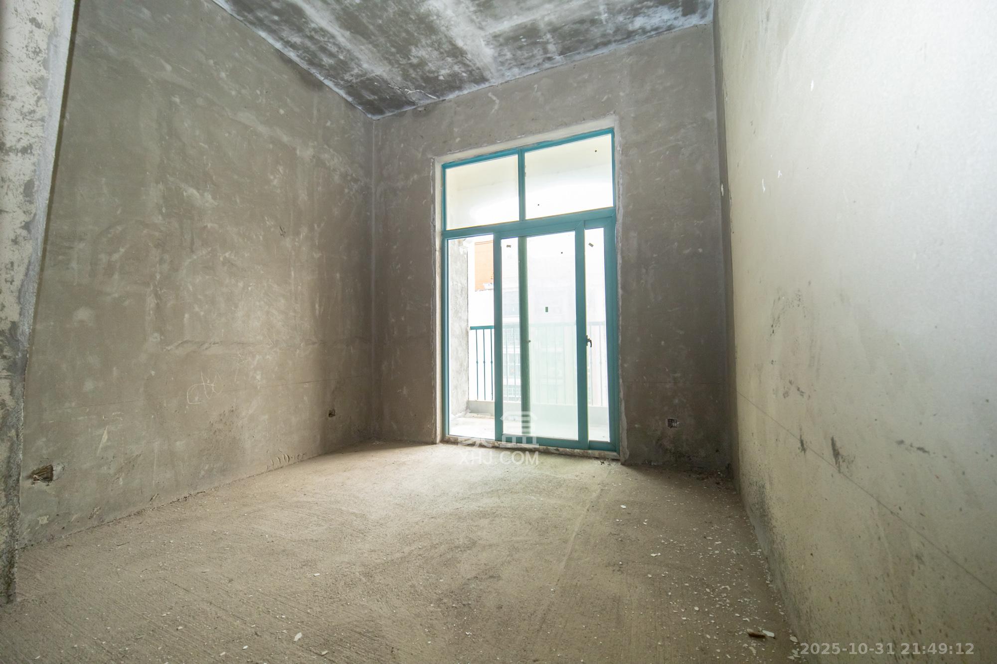 蝴蝶谷 4室2厅2卫 53.0万 蝴蝶谷 4室2厅2卫 53.0万卧室