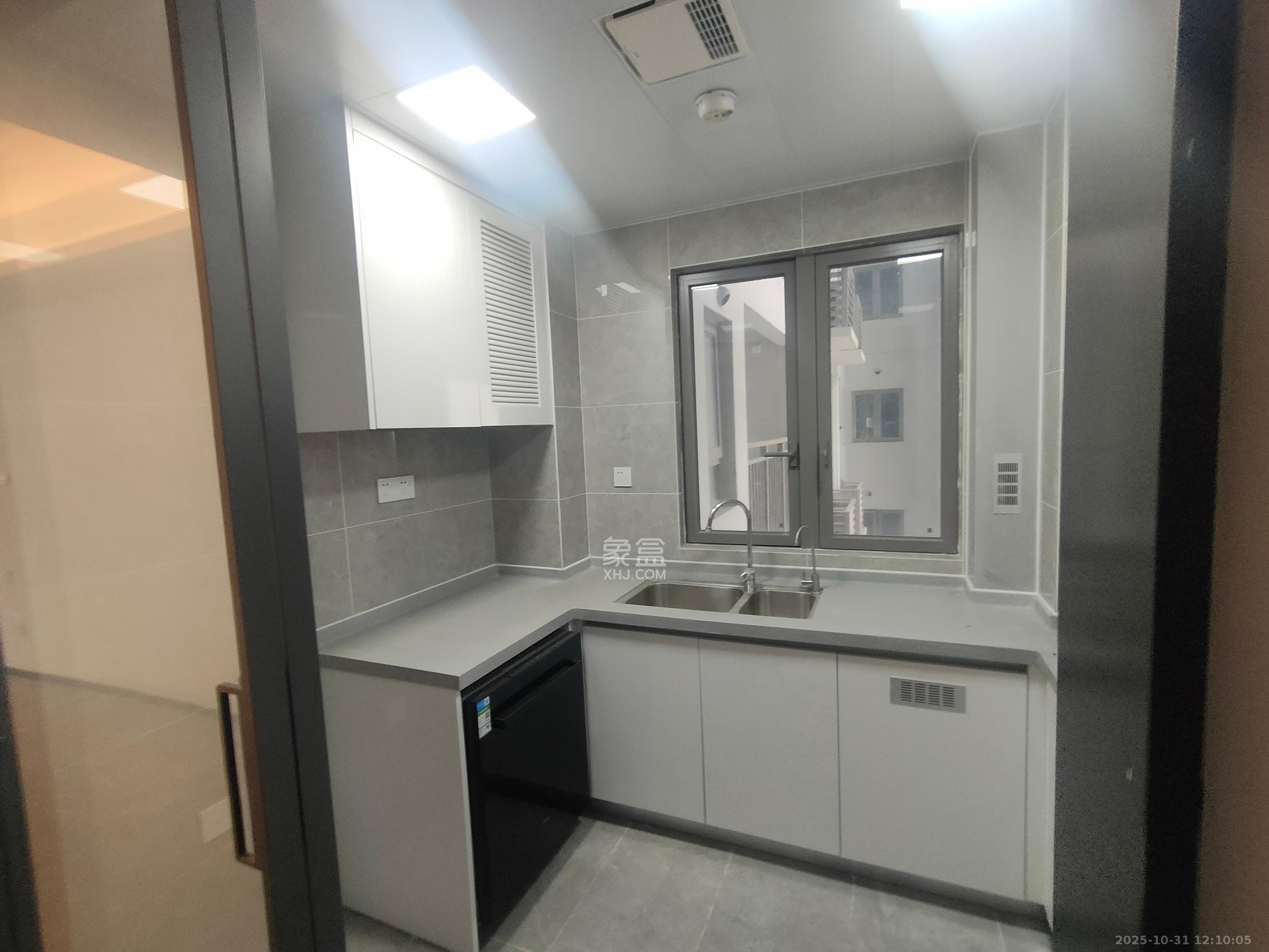 佳兆业滨江四季  3室2厅2卫    2800.0元/月室内图