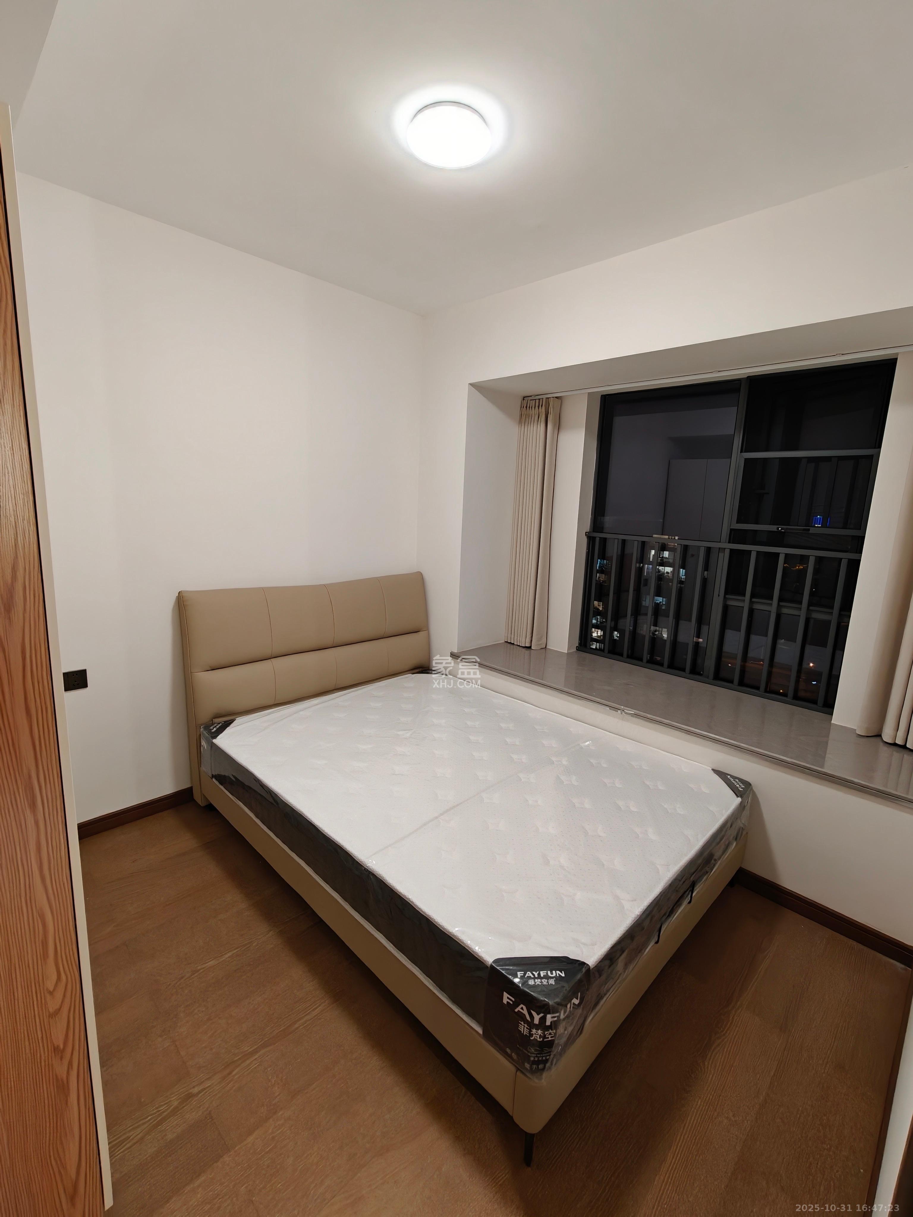 卓越洋湖晴翠 4室2厅2卫 4000.0元/月 卓越洋湖晴翠 4室2厅2卫 4000.0元/月室内图