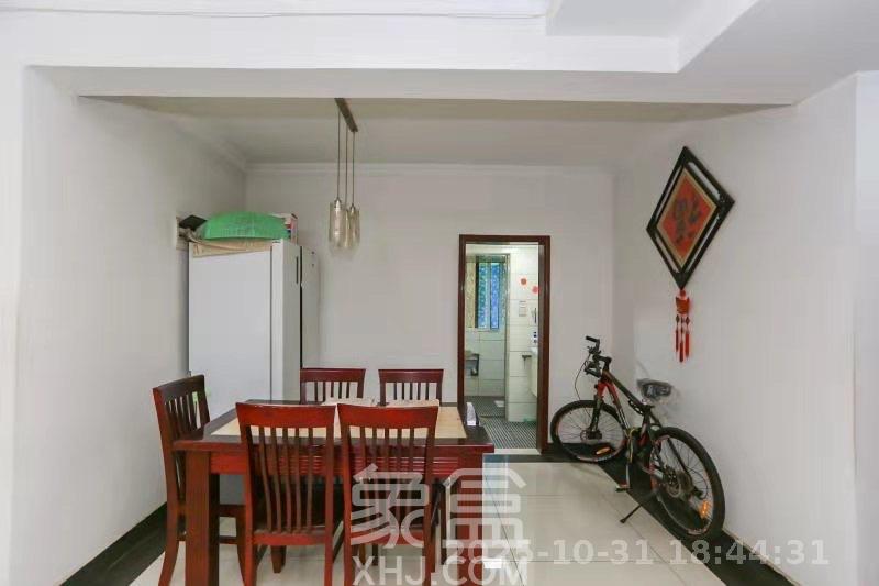 新诚小区  2室2厅1卫    1800.0元/月 新诚小区  2室2厅1卫    1800.0元/月