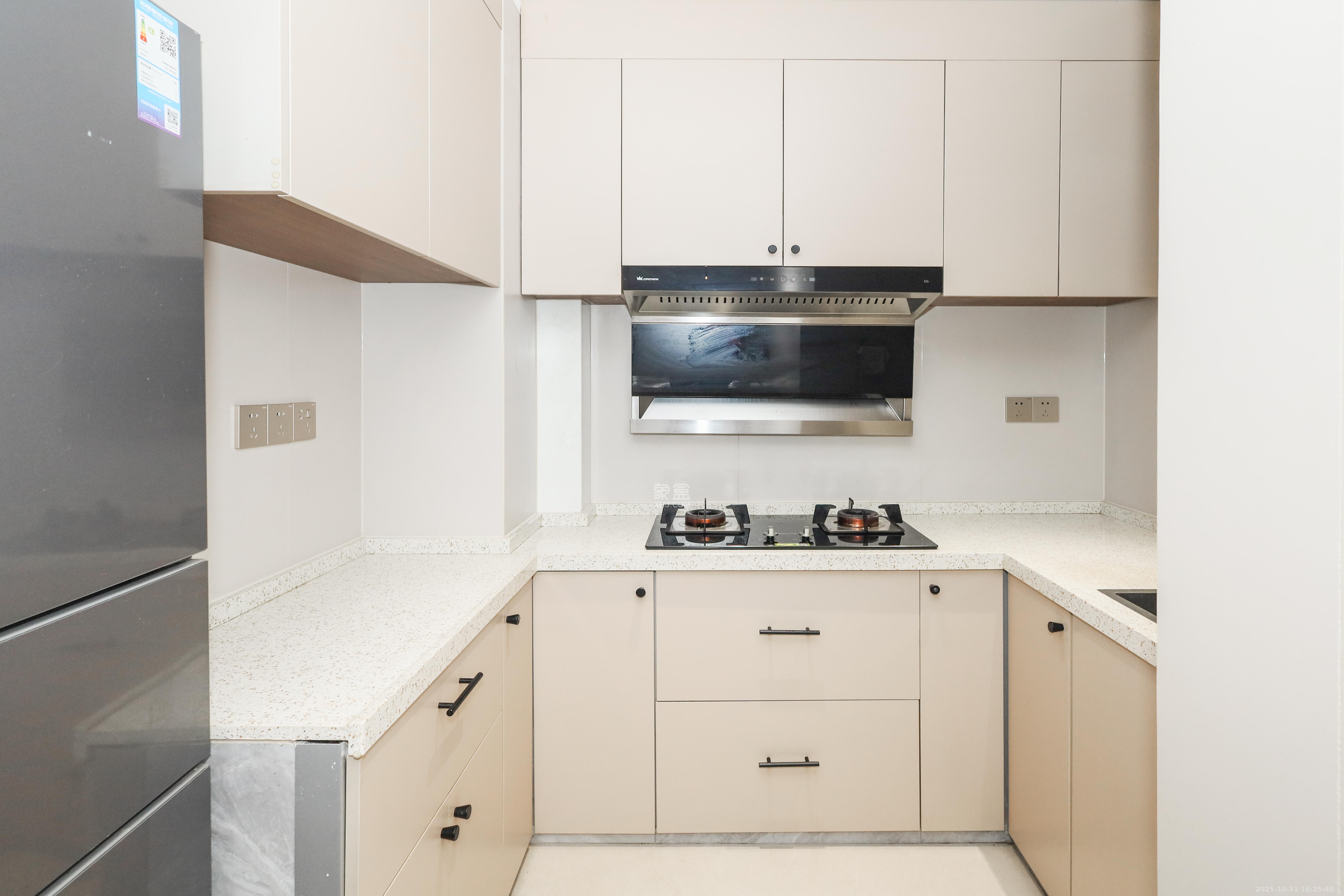 中国铁建梅溪青秀三期  4室2厅2卫    169.0万厨房