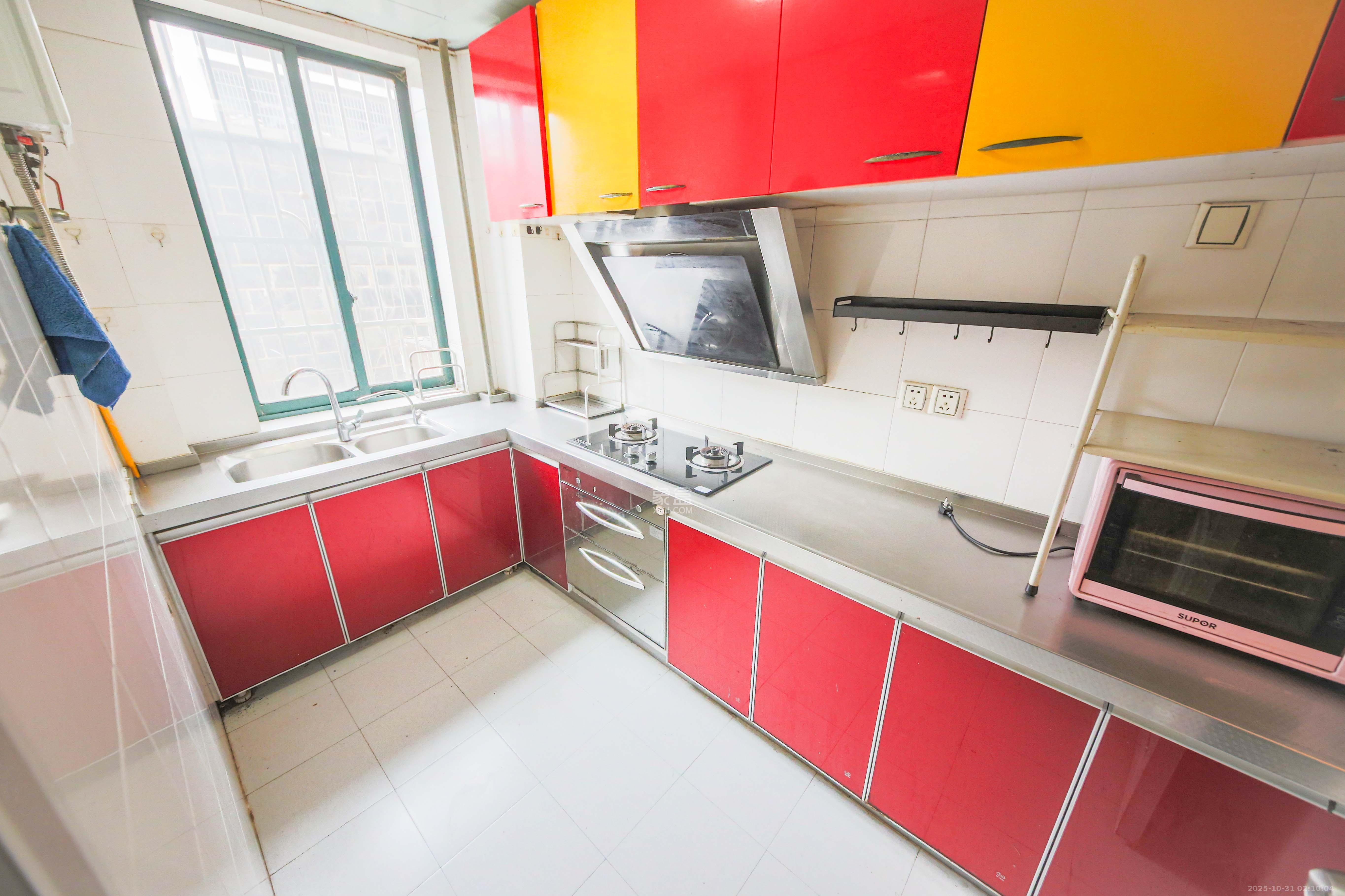 盛世康城 3室2厅1卫 76.0万 盛世康城 3室2厅1卫 76.0万厨房