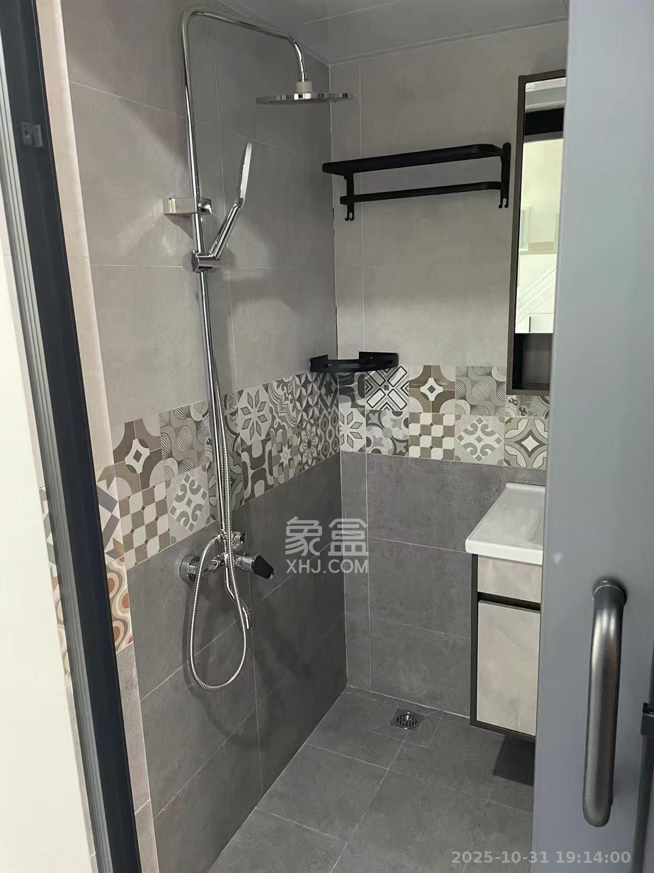 金地中交麓谷香颂(金地中交雅苑)  1室1厅1卫    2200.0元/月室内图