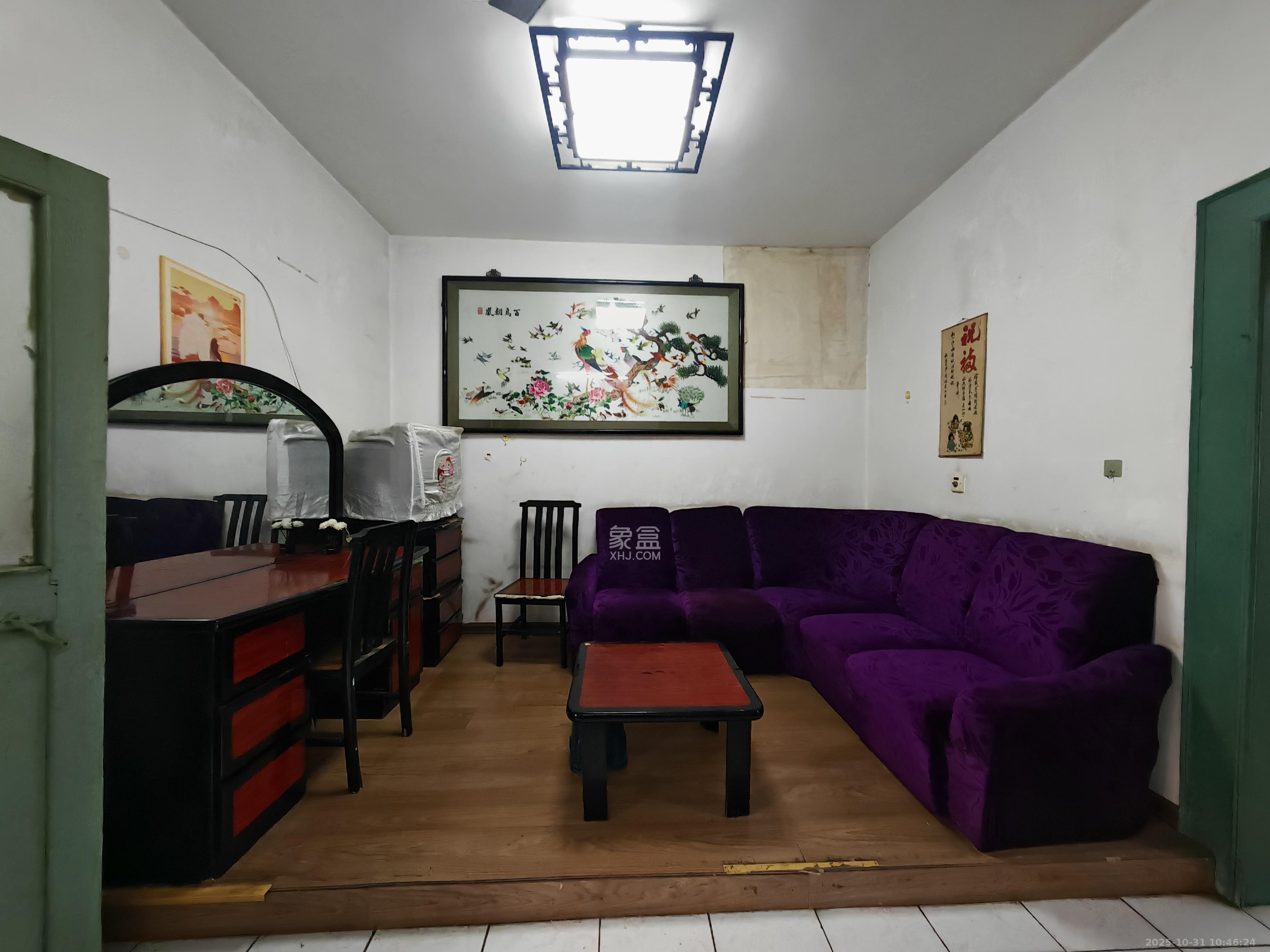 燕兴宿舍  1室1厅1卫    1300.0元/月室内图