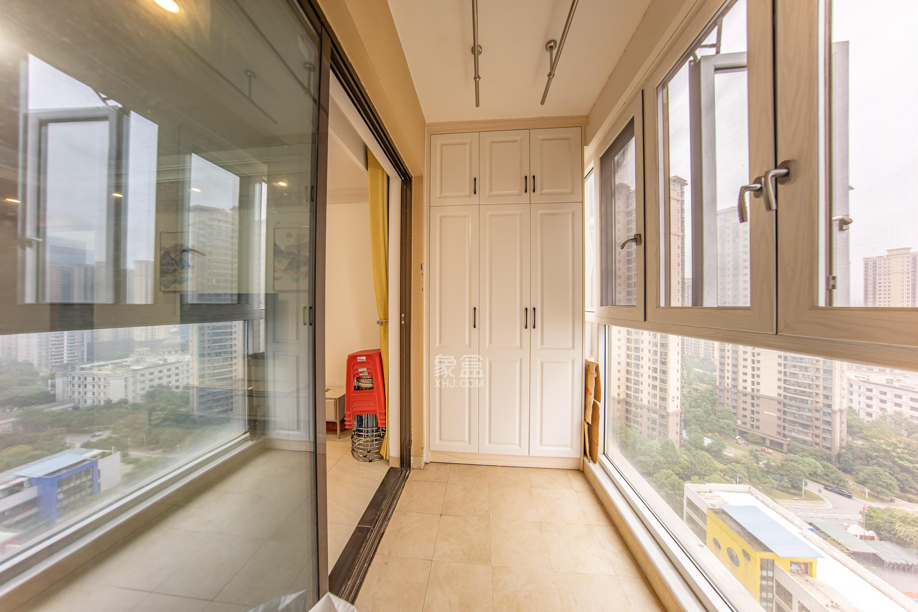 江山帝景哈佛  3室2厅1卫    95.0万阳台