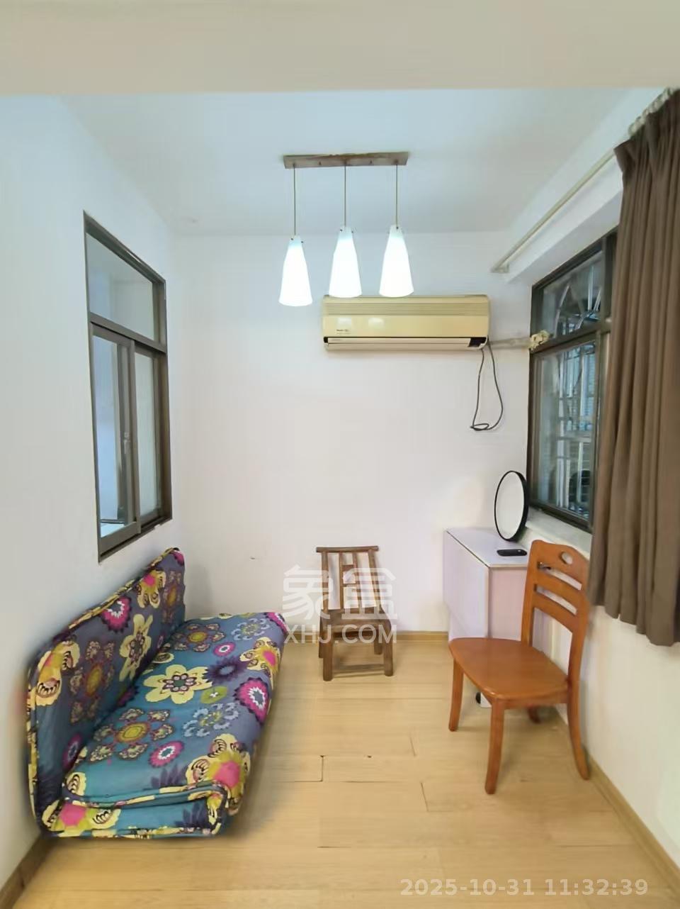 长铁高层  3室2厅1卫    2200.0元/月 长铁高层  3室2厅1卫    2200.0元/月室内图