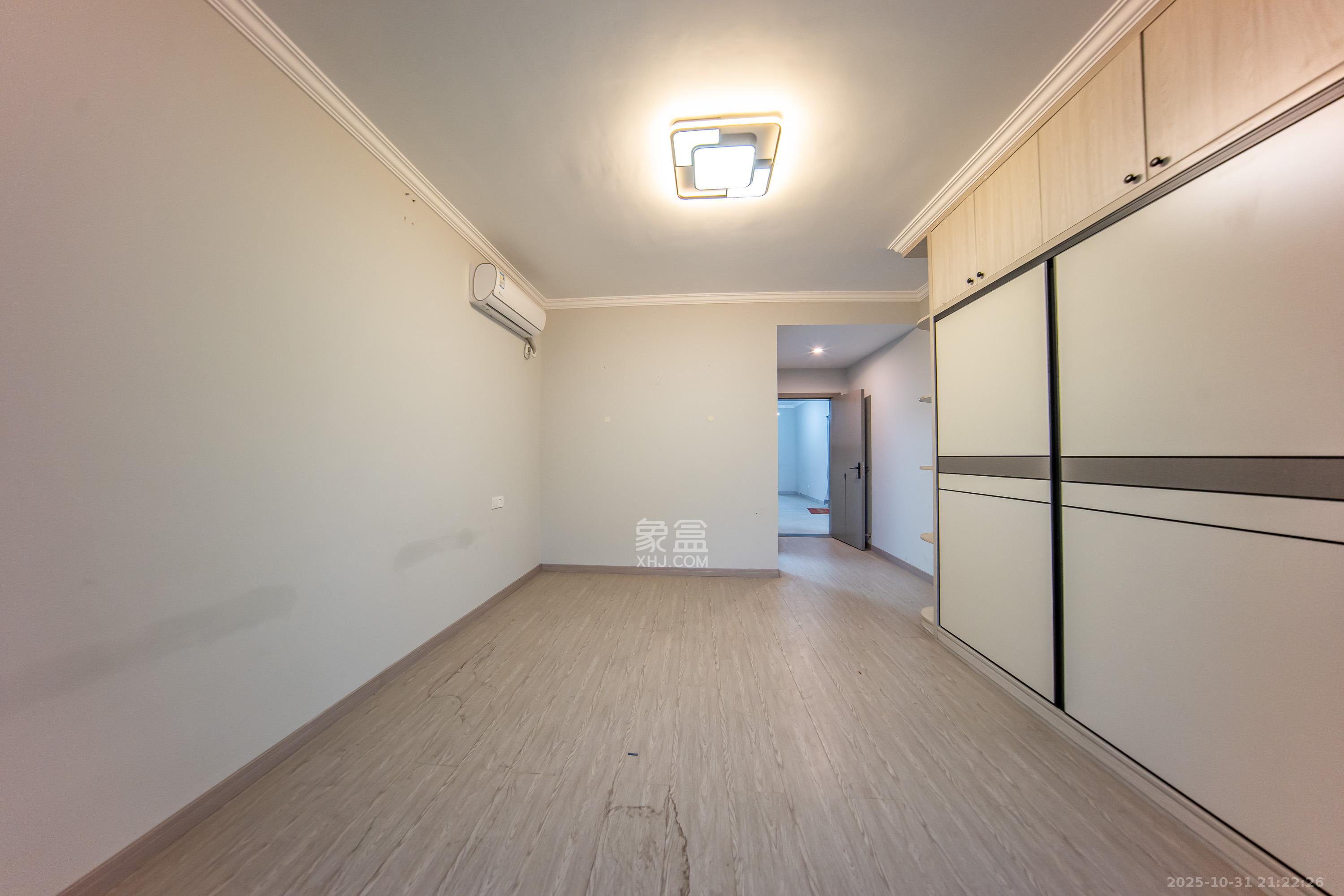 中建麓山和苑 3室2厅2卫 82.0万 中建麓山和苑 3室2厅2卫 82.0万卧室