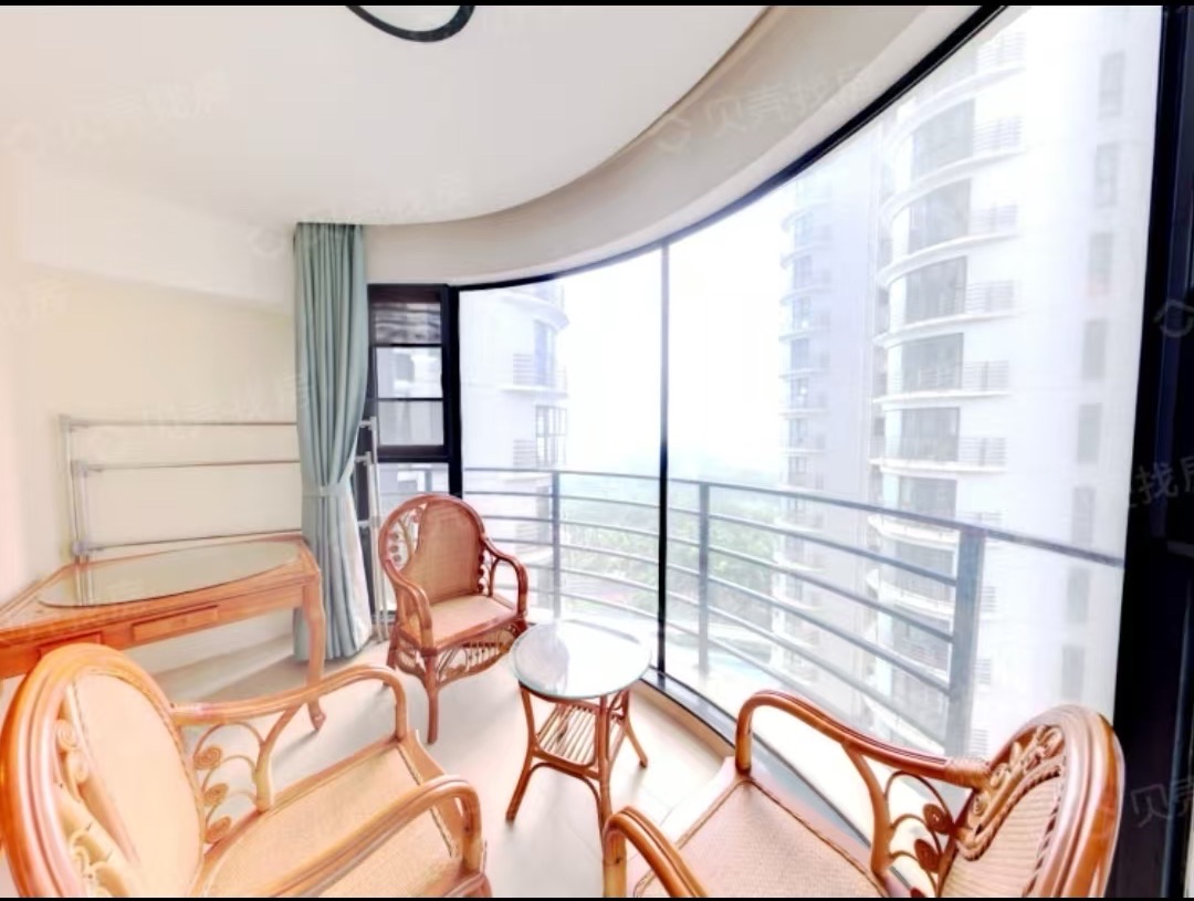 宝华海景 1室2厅1卫 3000.0元/月 宝华海景 1室2厅1卫 3000.0元/月室内图