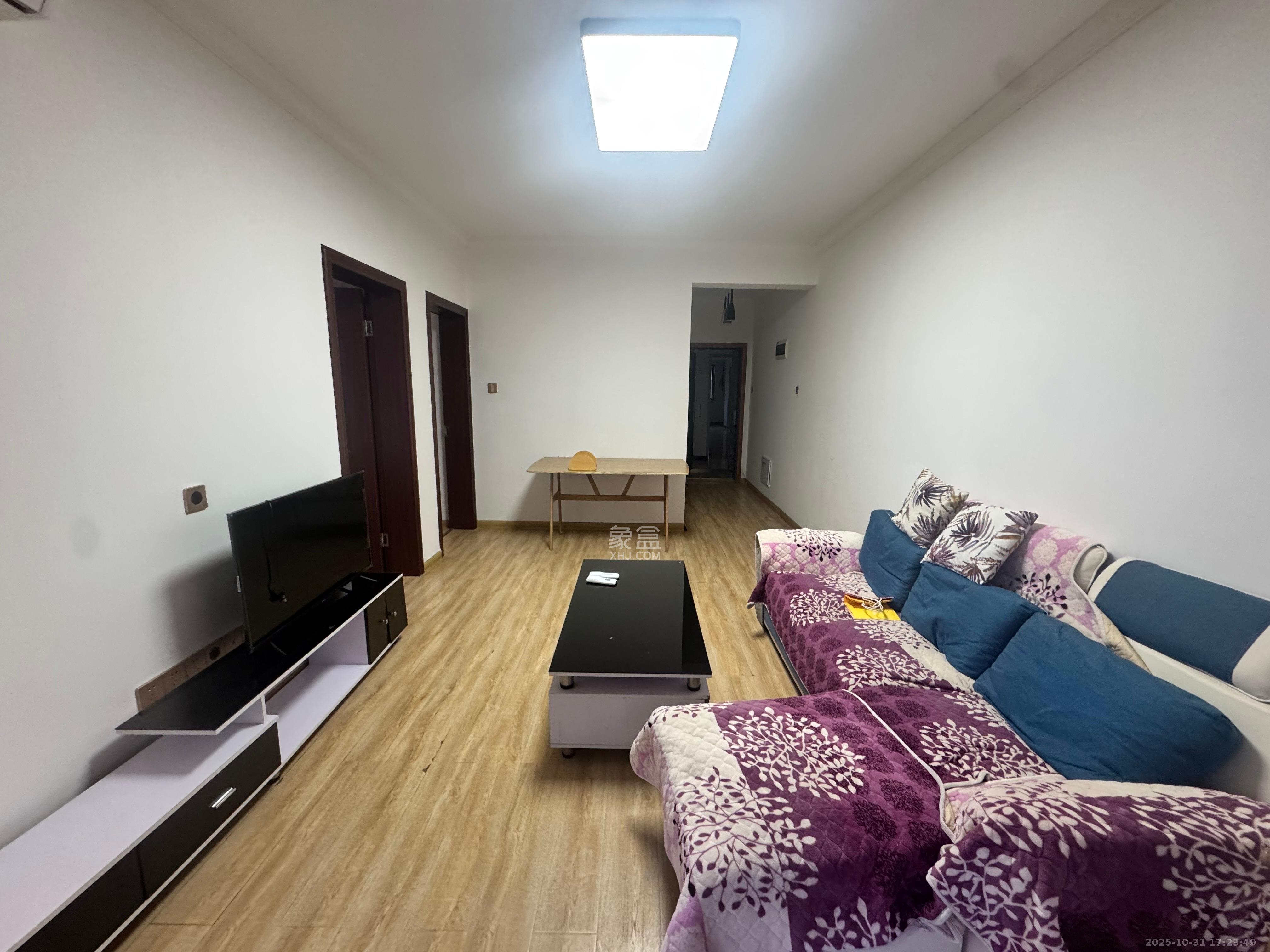 新新花园  2室1厅1卫    2200.0元/月室内图