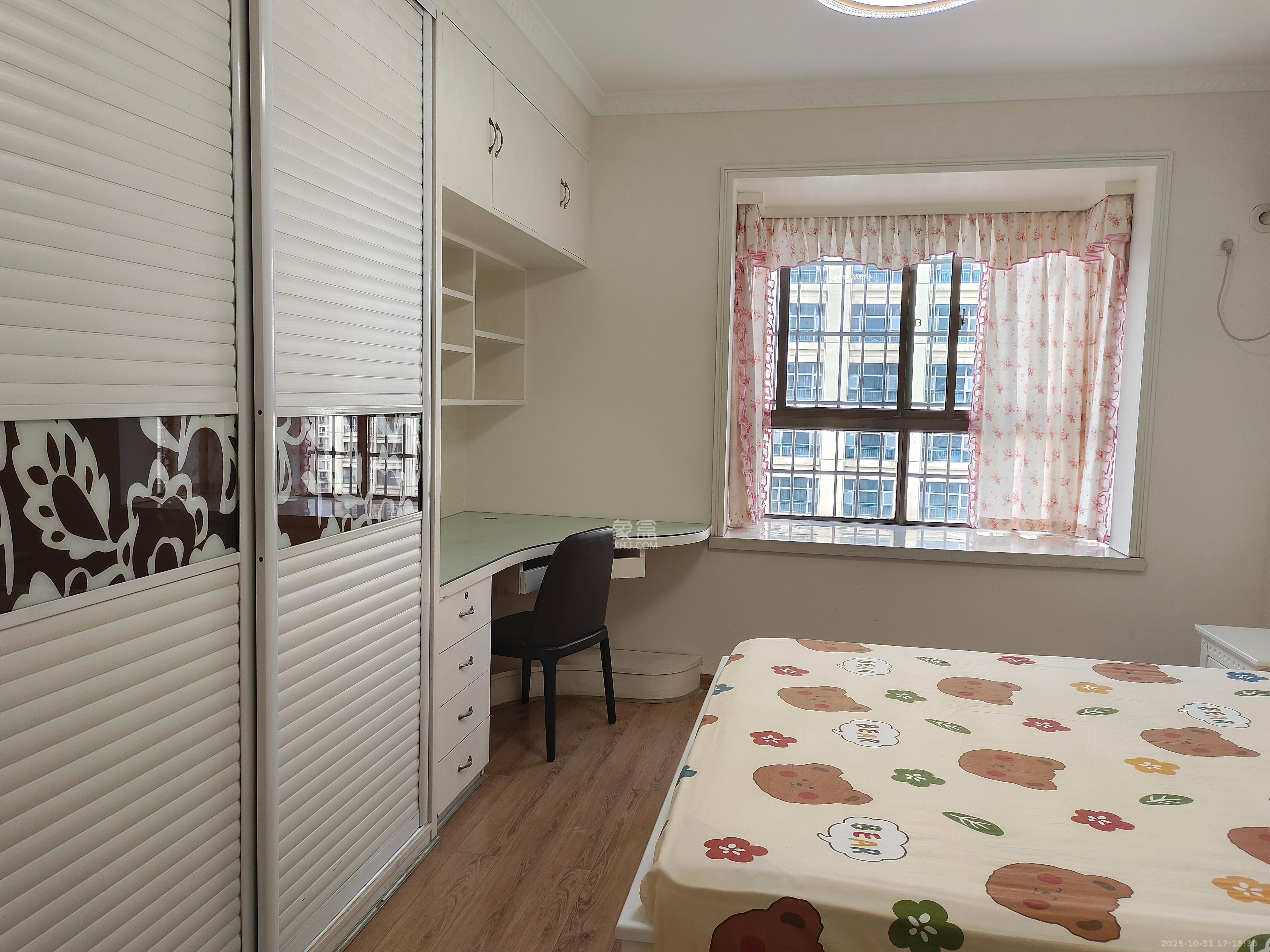 银馨家园 4室2厅2卫 3000.0元/月 银馨家园 4室2厅2卫 3000.0元/月室内图