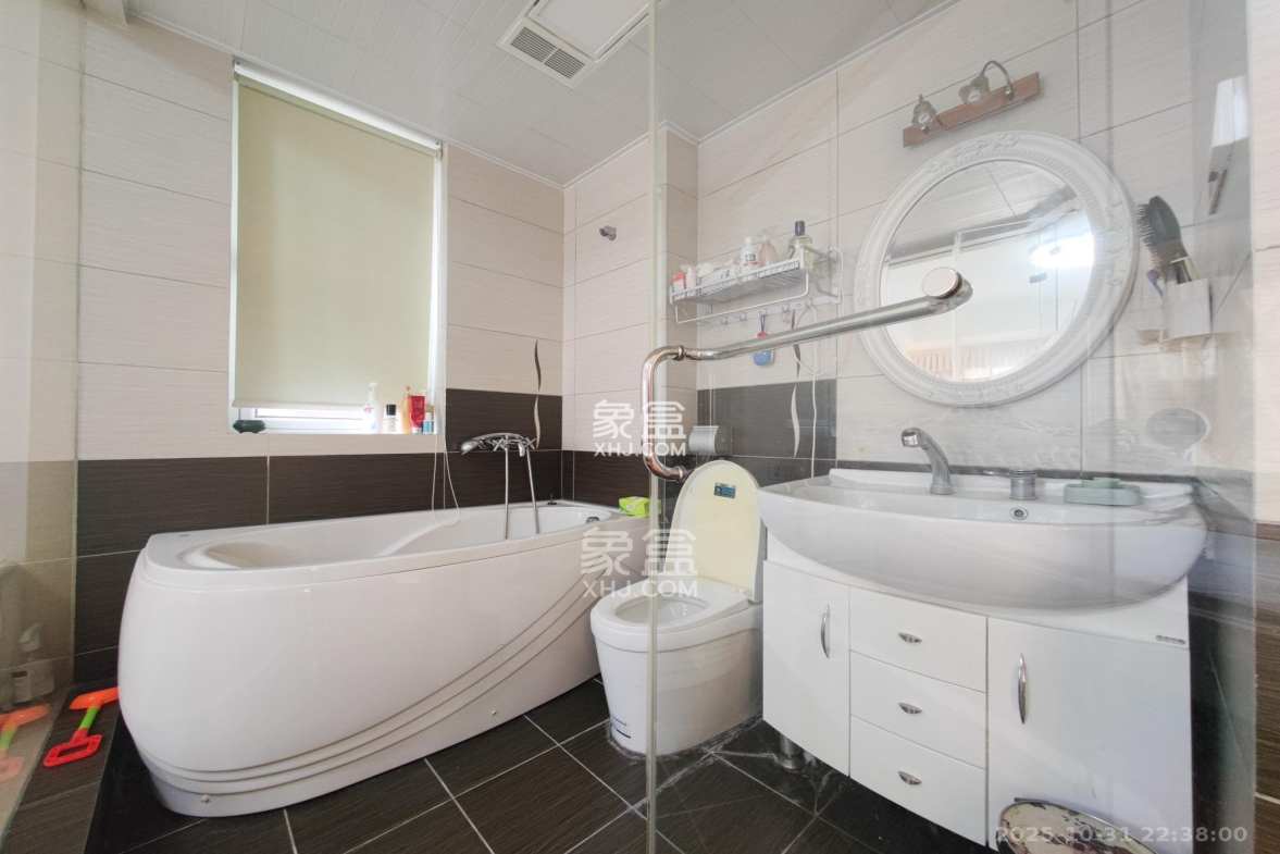 五矿万境水岸一期(万境水岸嘉苑) 2室2厅2卫 85.0万 五矿万境水岸一期(万境水岸嘉苑) 2室2厅2卫 85.0万卫生间