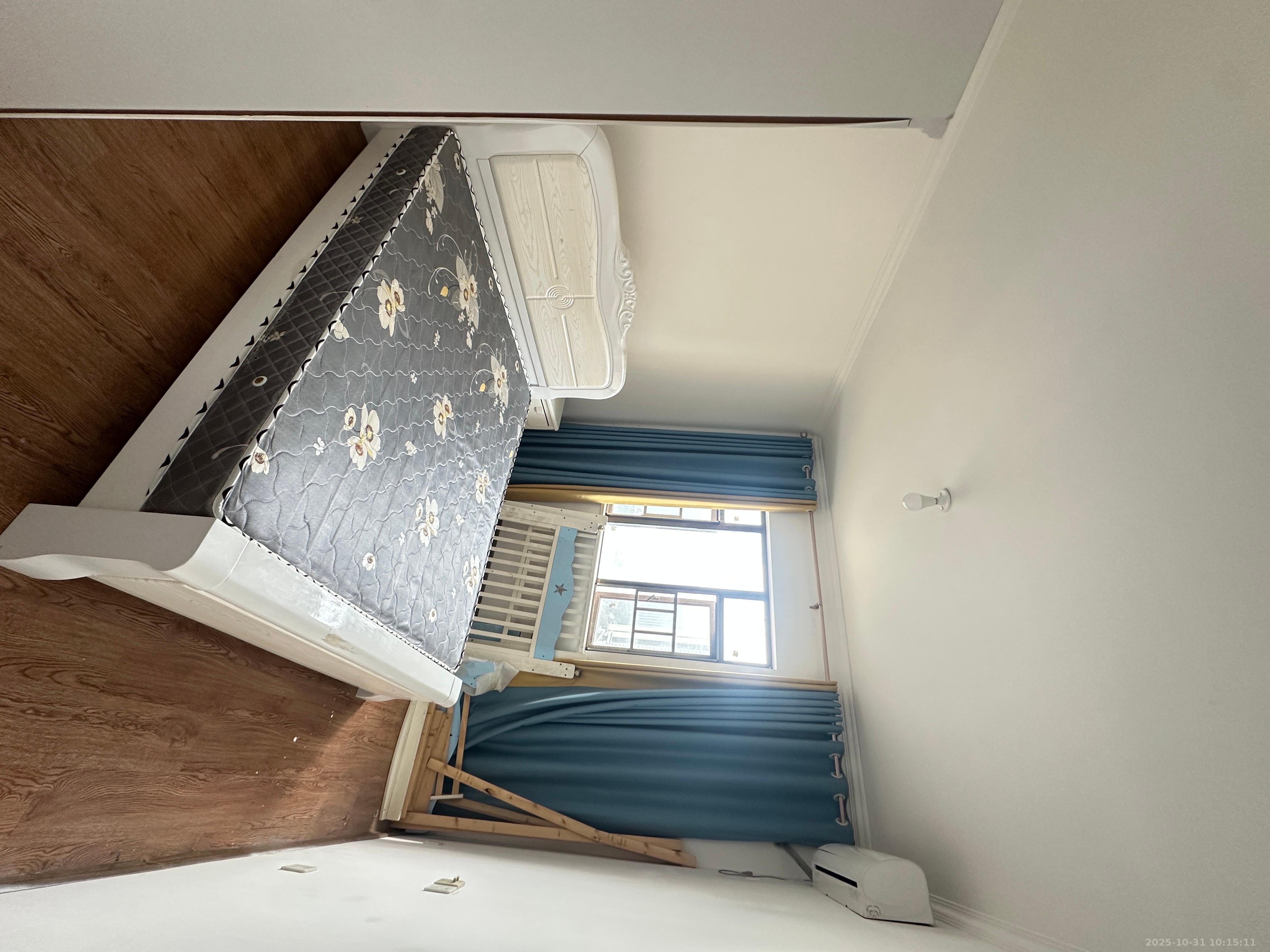 江山帝景哈佛  3室2厅2卫    2400.0元/月室内图