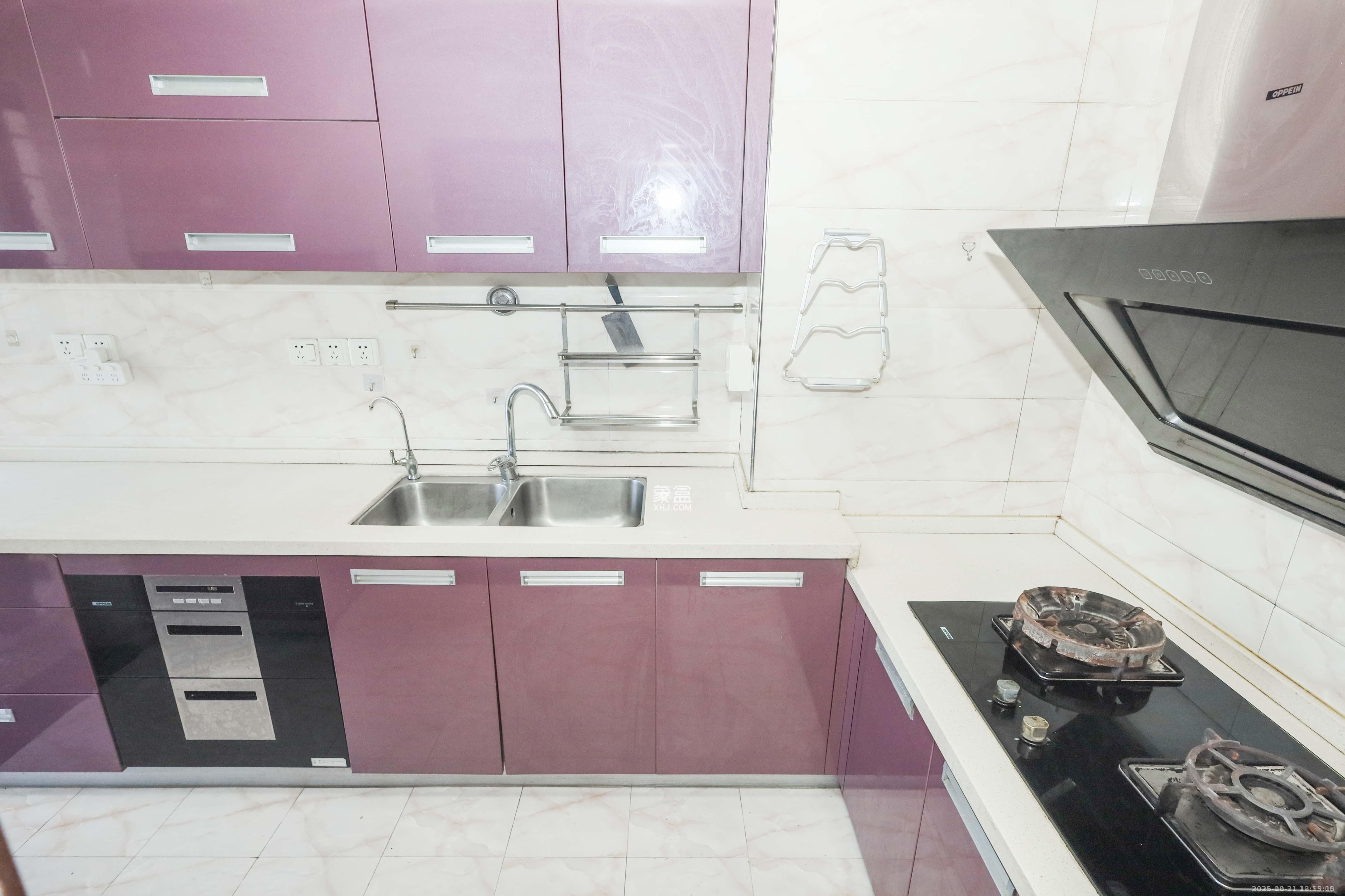 保利麓谷林语C区  4室2厅2卫    3600.0元/月室内图