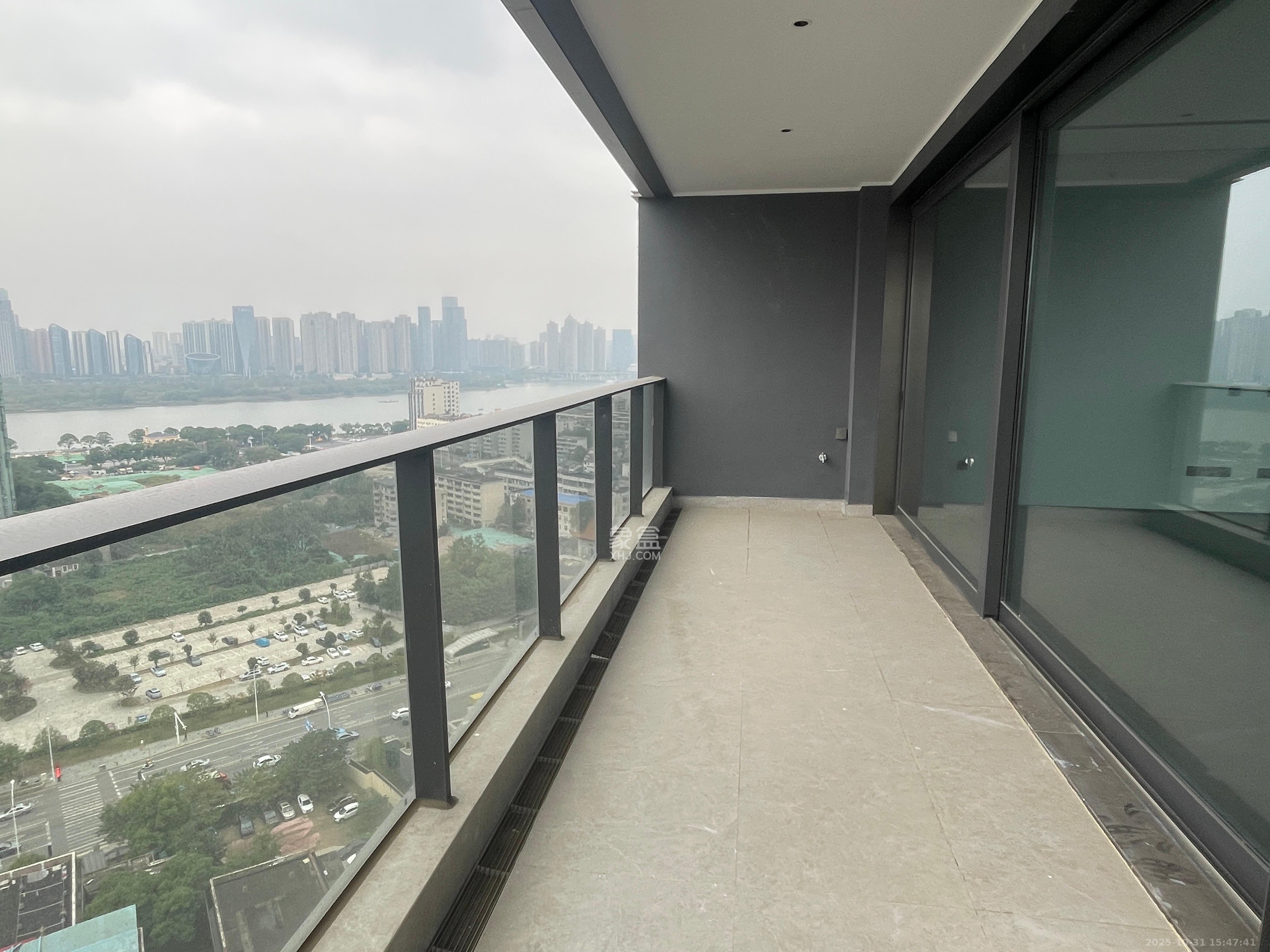 万科瑧湾汇  4室2厅4卫    20000.0元/月室内图