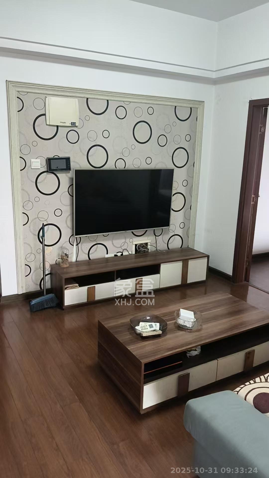 环宇天地、中海地产（中信城市广场二期）  2室2厅1卫    1800.0元/月室内图