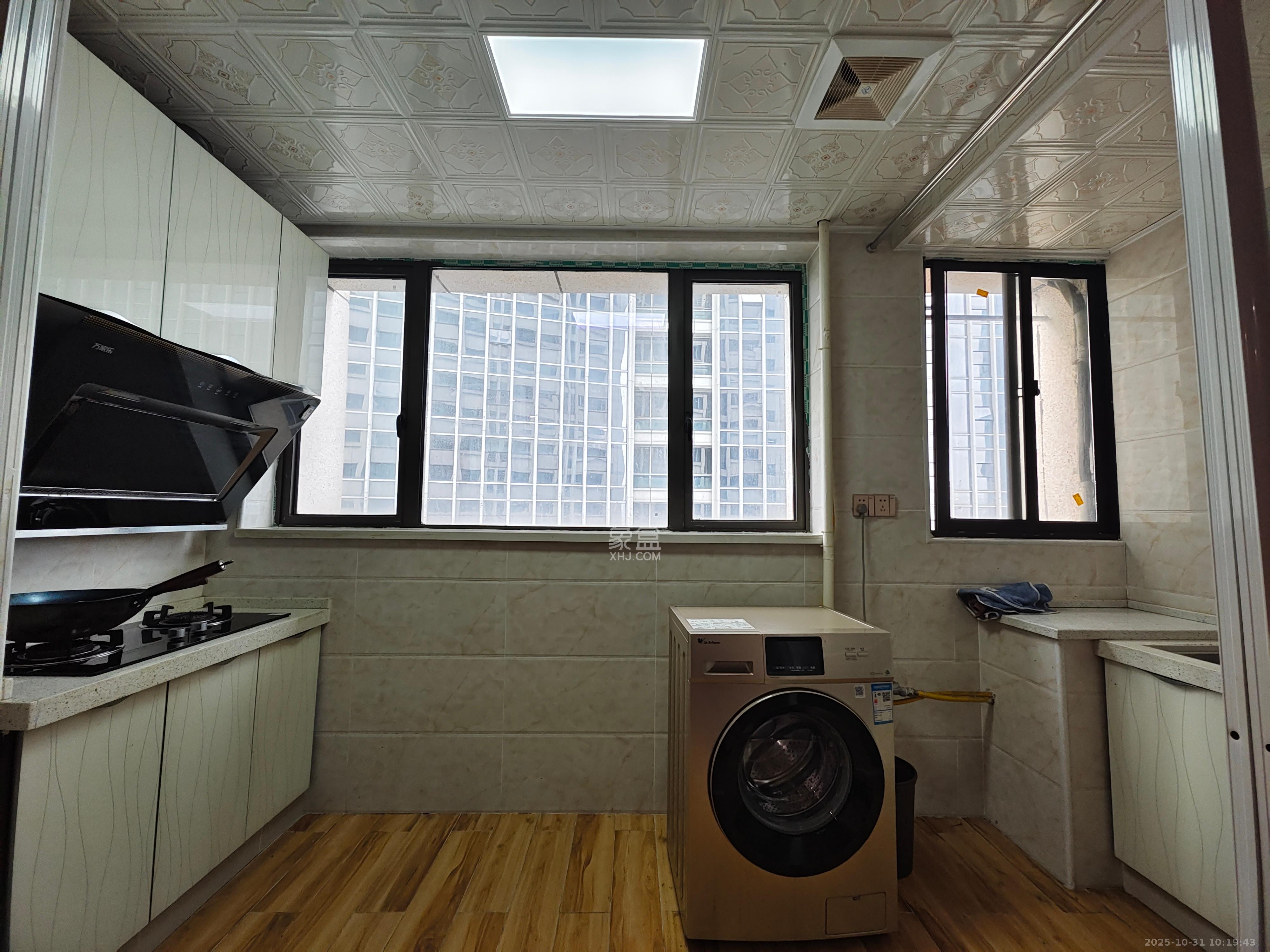 东友星座  1室1厅1卫    1800.0元/月室内图