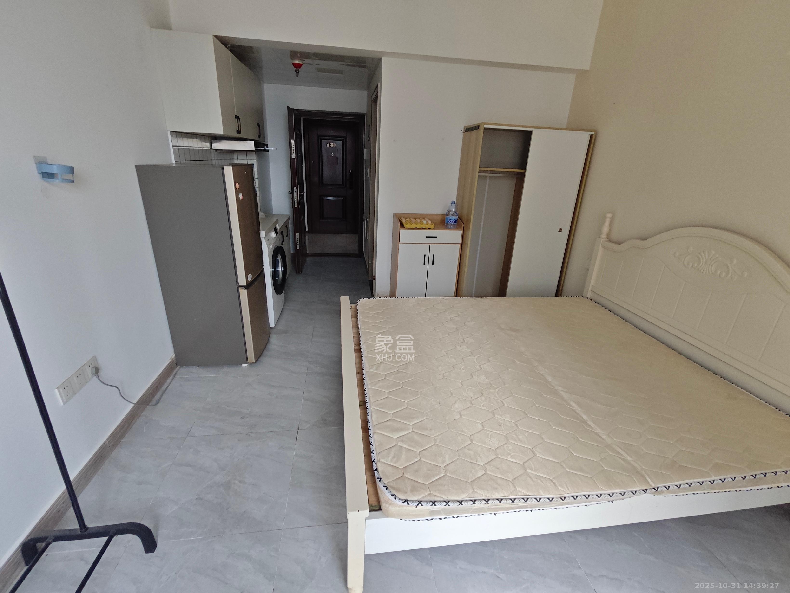 绿地之窗   32.0㎡      1000.0元/月