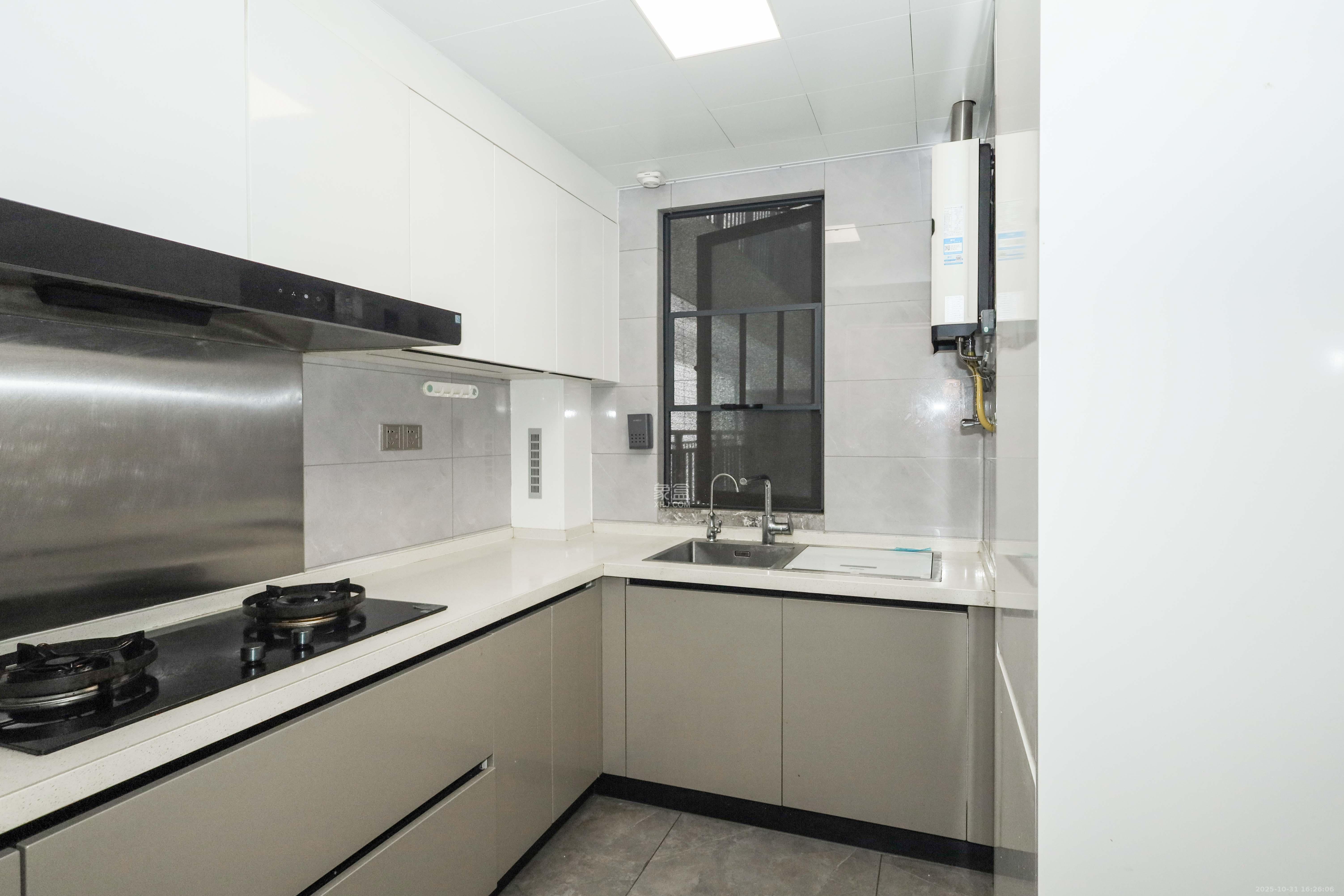 中国铁建湘语梅溪  3室2厅2卫    128.8万厨房