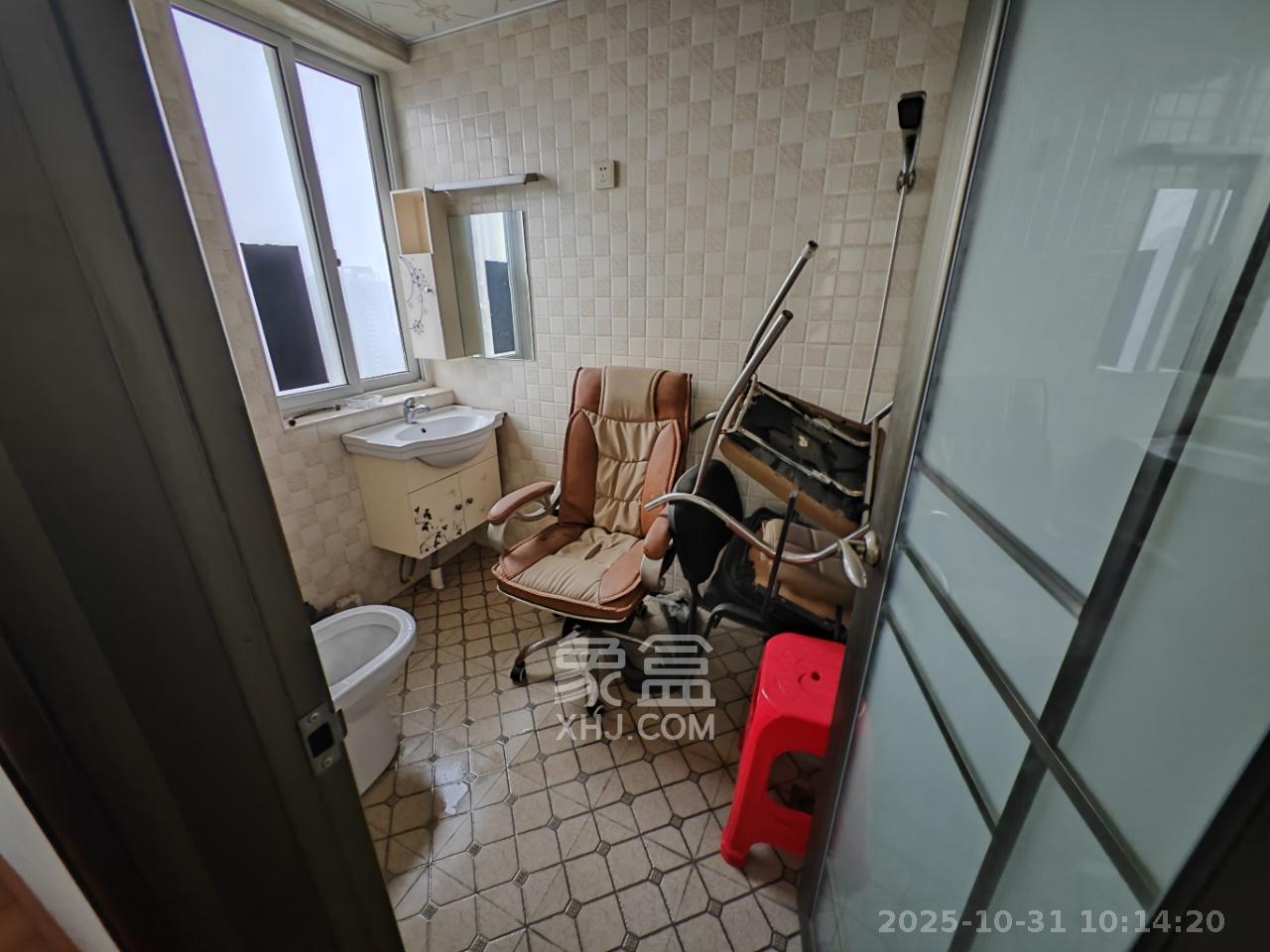 汇都公寓  3室2厅1卫    2600.0元/月室内图