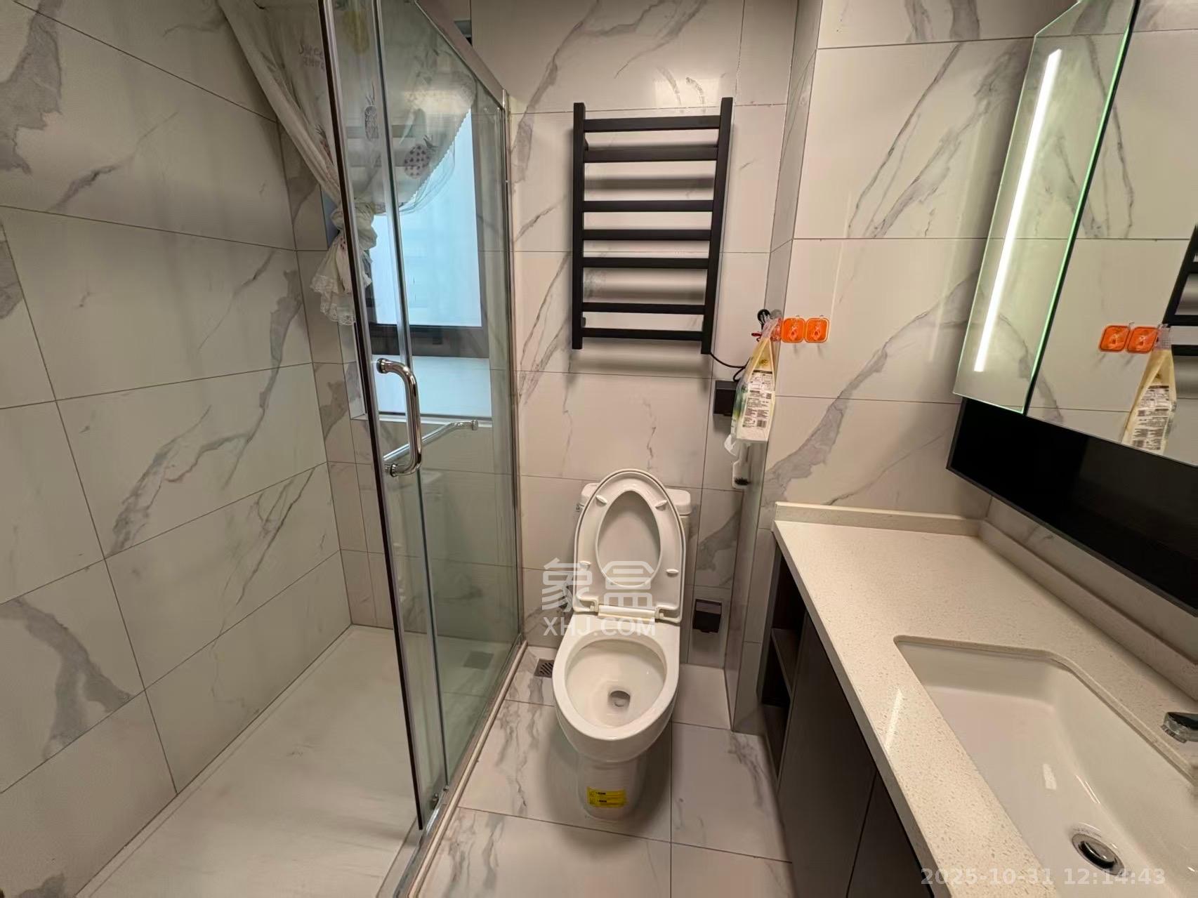 印湘江二(印江雅居) 3室2厅2卫 5500.0元/月 印湘江二(印江雅居) 3室2厅2卫 5500.0元/月室内图