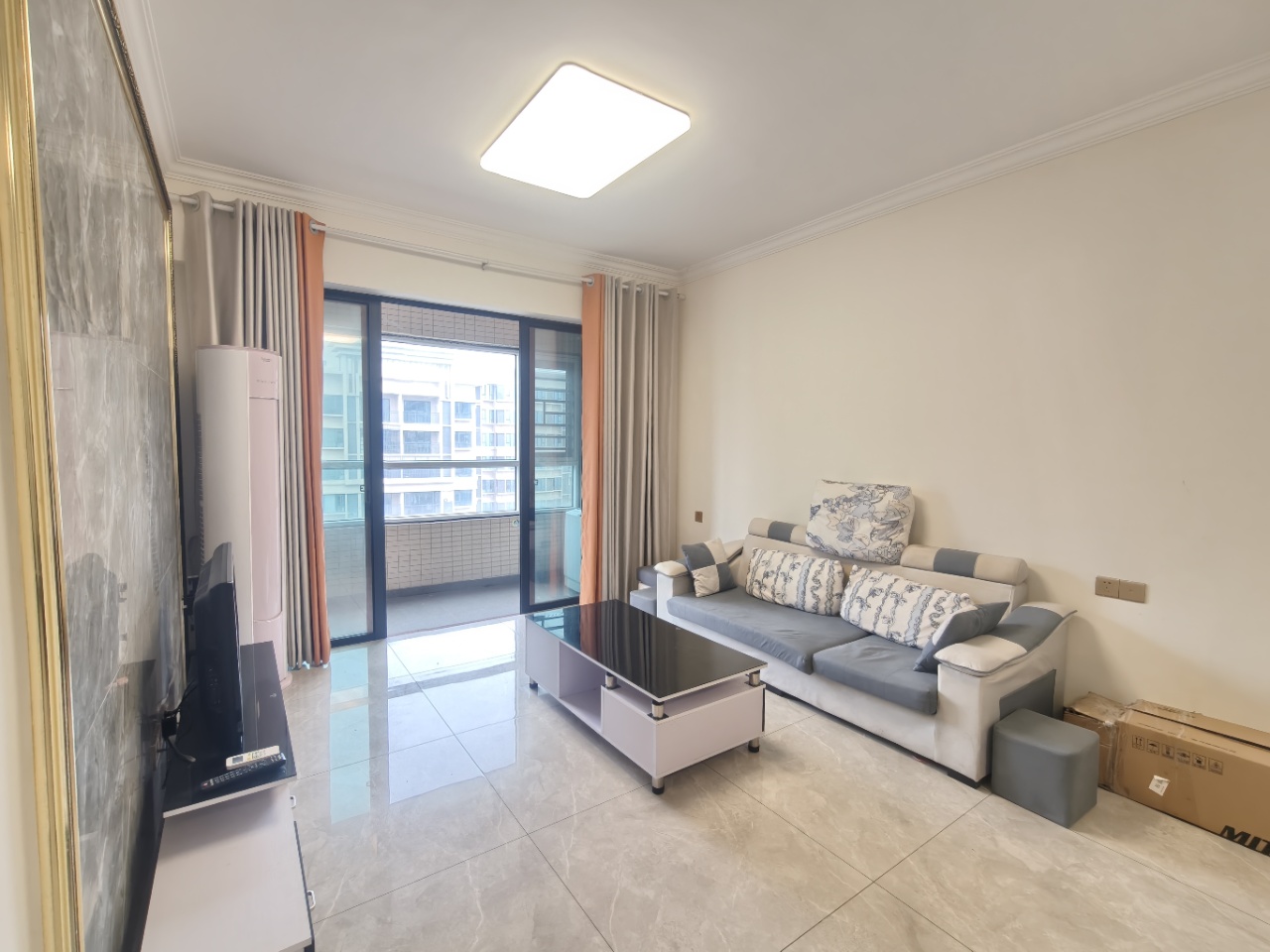 展兴汇景名城  3室2厅1卫    2500.0元/月室内图