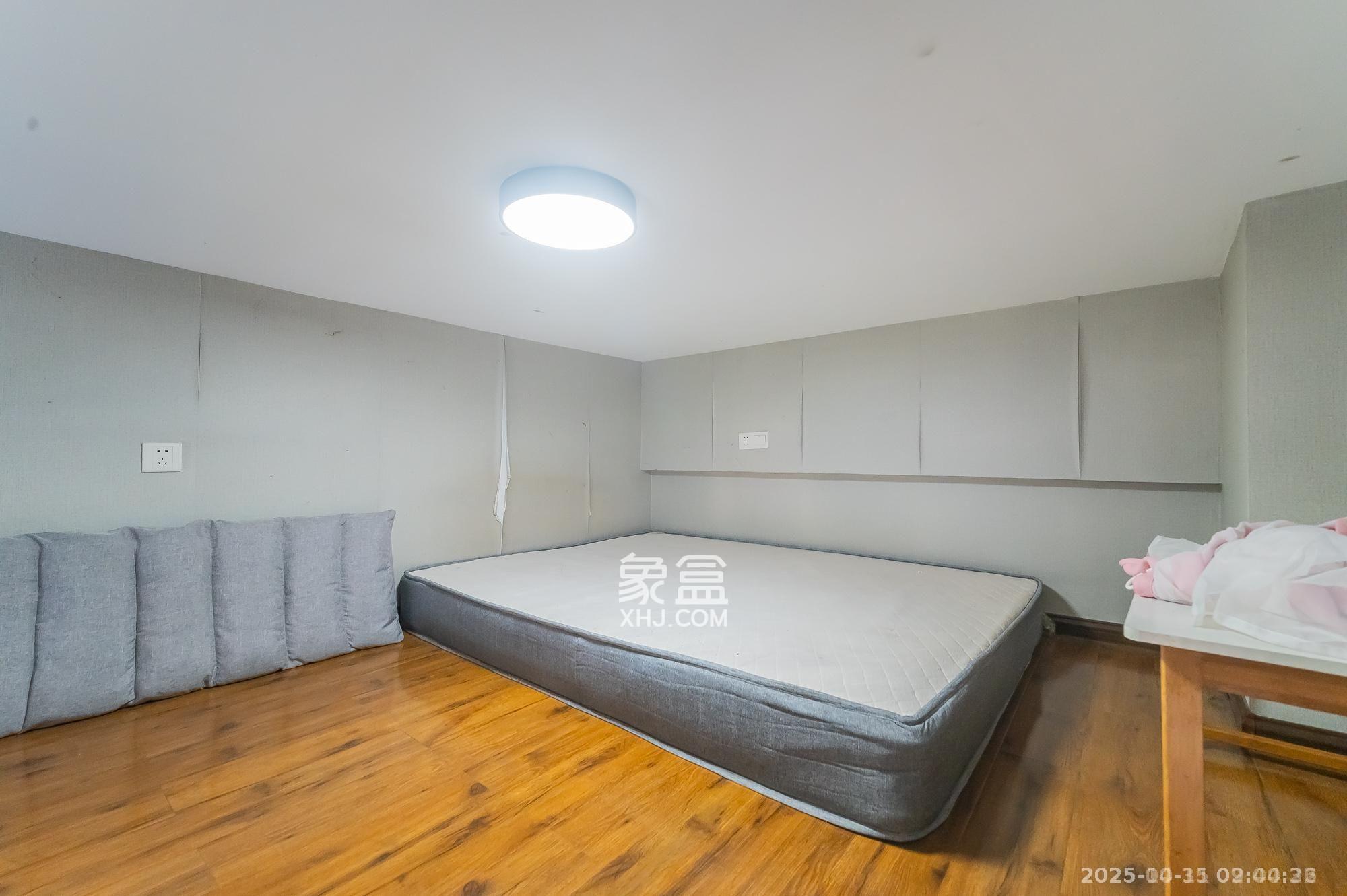 湖湾世景  1室1厅1卫    1200.0元/月室内图