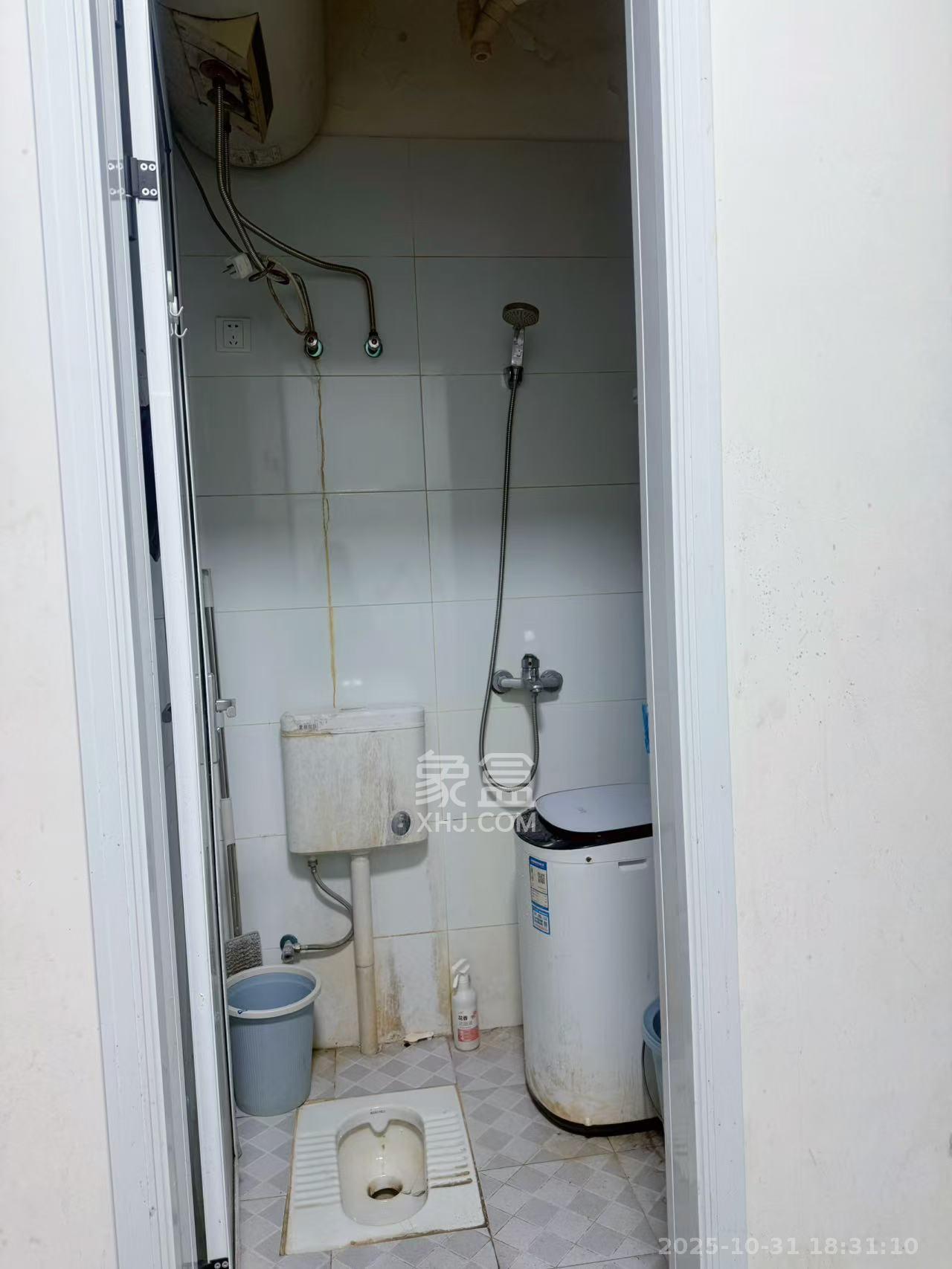 雄海花园 1室0厅0卫 450.0元/月 雄海花园 1室0厅0卫 450.0元/月室内图