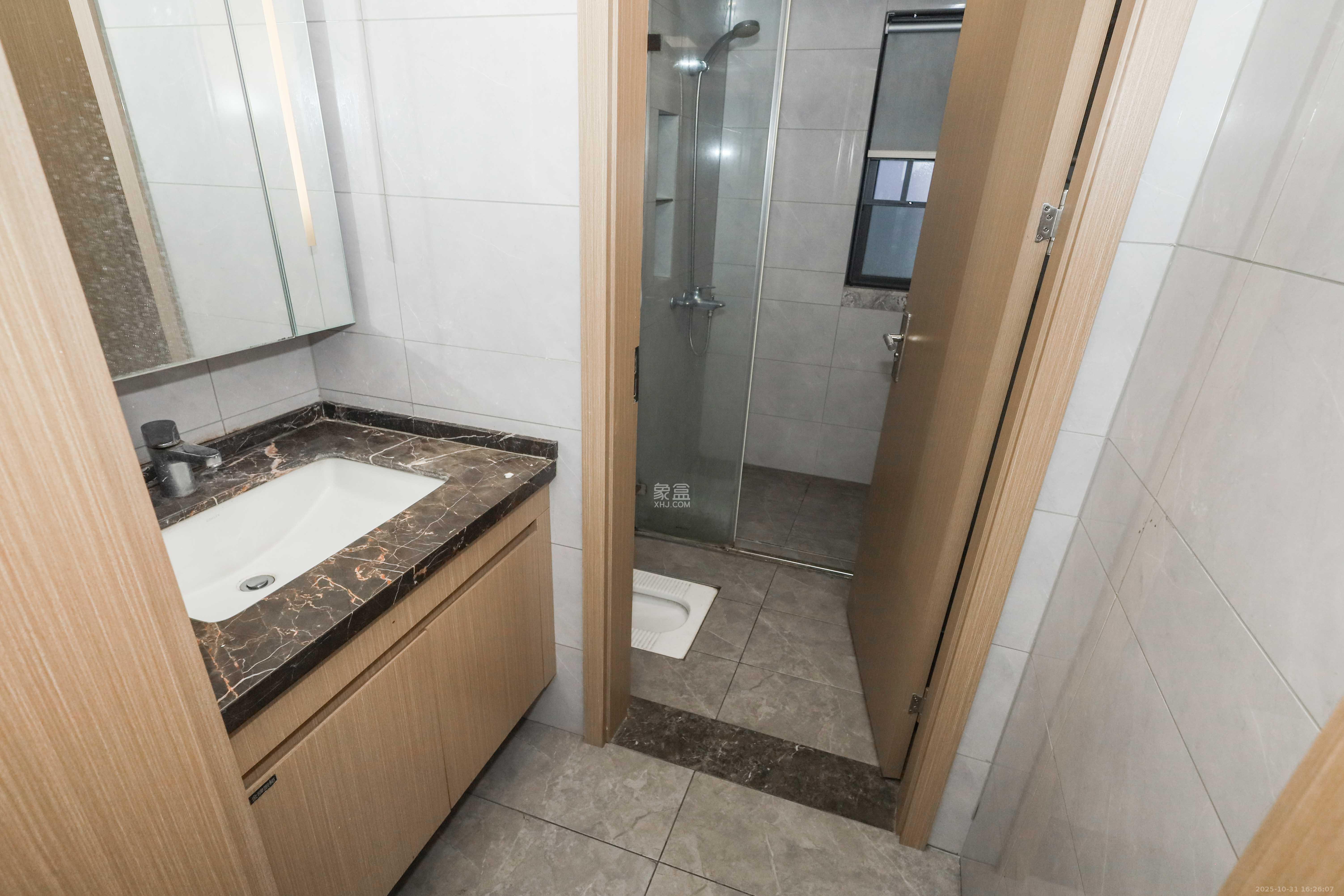 中国铁建湘语梅溪  3室2厅2卫    128.8万卫生间