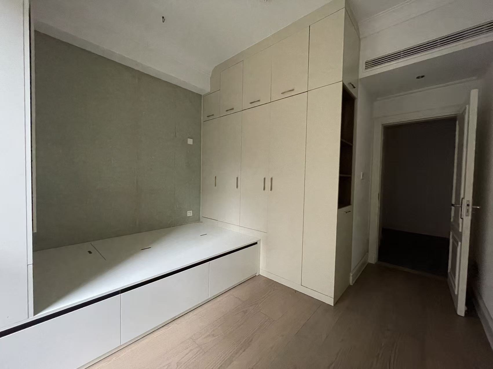 海航豪庭北苑  5室2厅3卫    9500.0元/月室内图