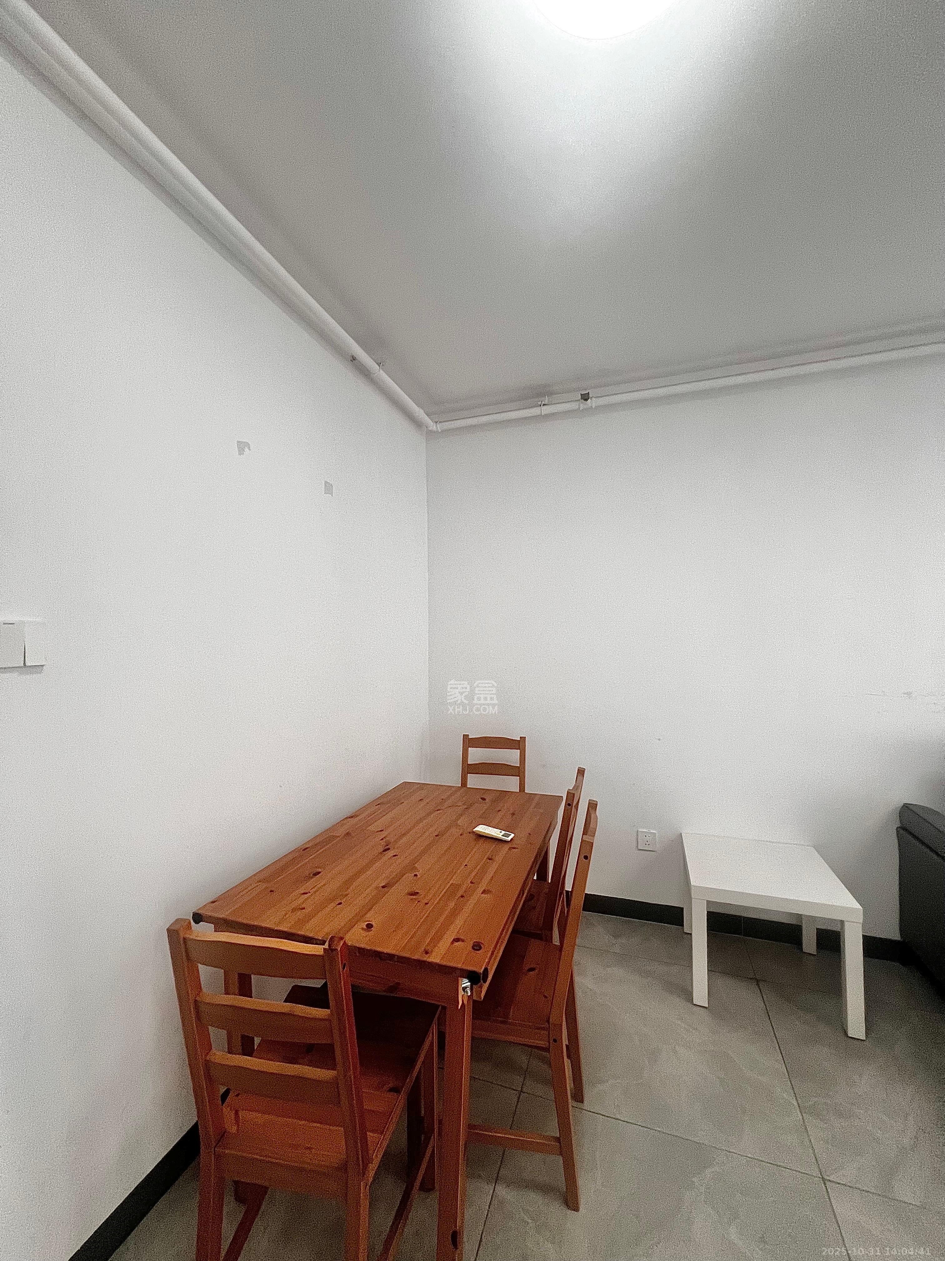 北辰三角洲C2区  3室1厅1卫    3200.0元/月室内图