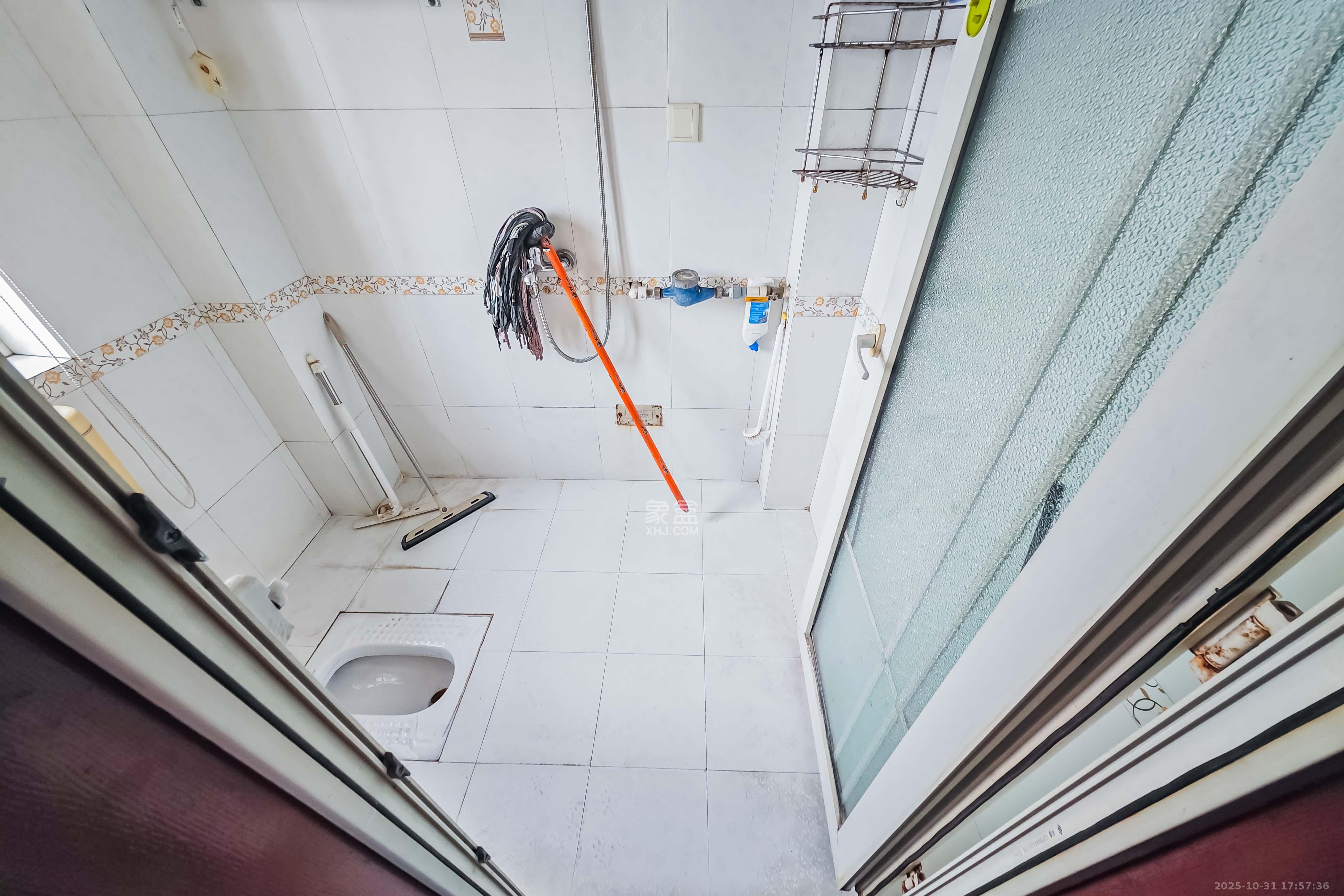 鑫兴佳园  2室2厅1卫    80.0万卫生间