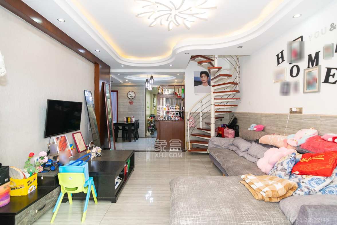 澳海月亮湾 3室2厅2卫 58.0万 澳海月亮湾 3室2厅2卫 58.0万客厅