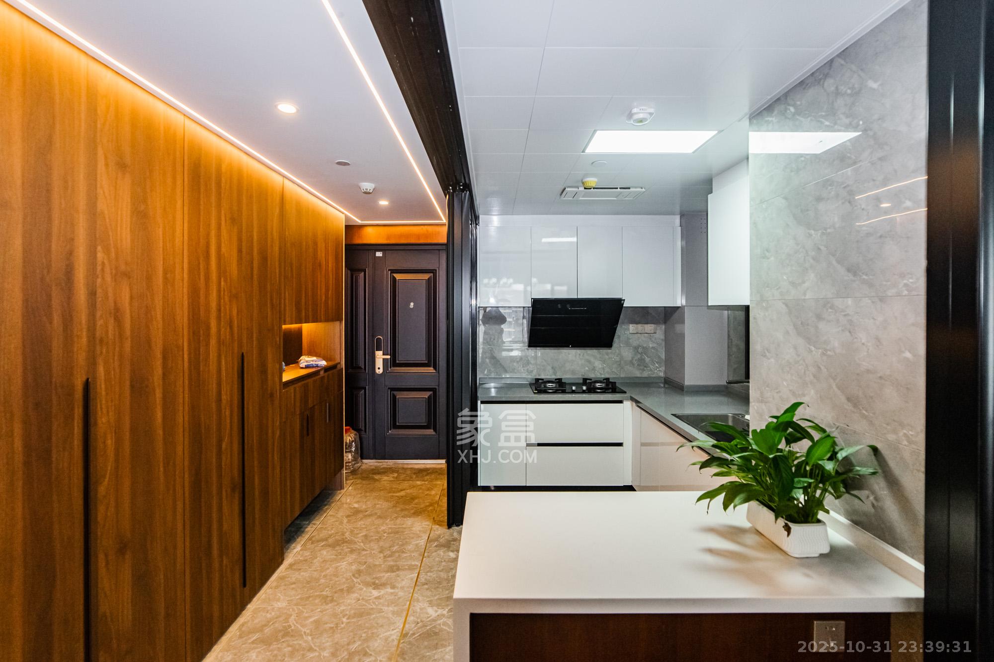 北辰瀚江府  3室2厅2卫    240.0万厨房