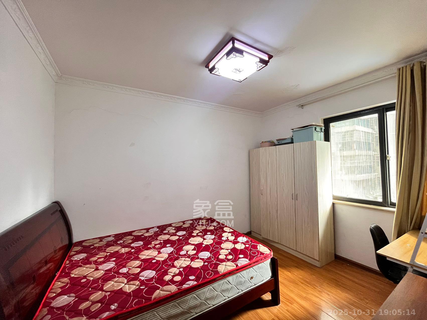 麓江春  1室2厅1卫    2800.0元/月 麓江春  1室2厅1卫    2800.0元/月室内图