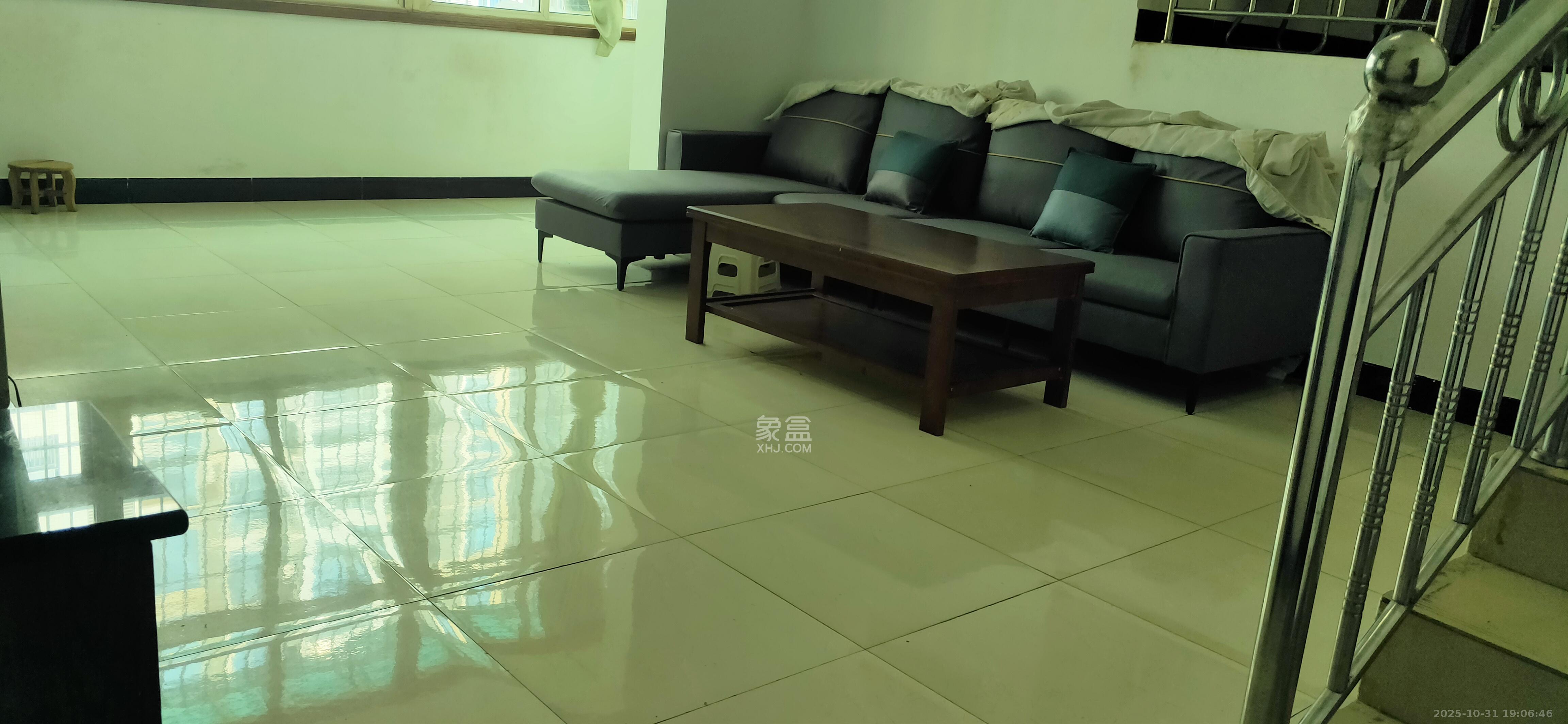 民基大厦  2室2厅1卫    1800.0元/月室内图